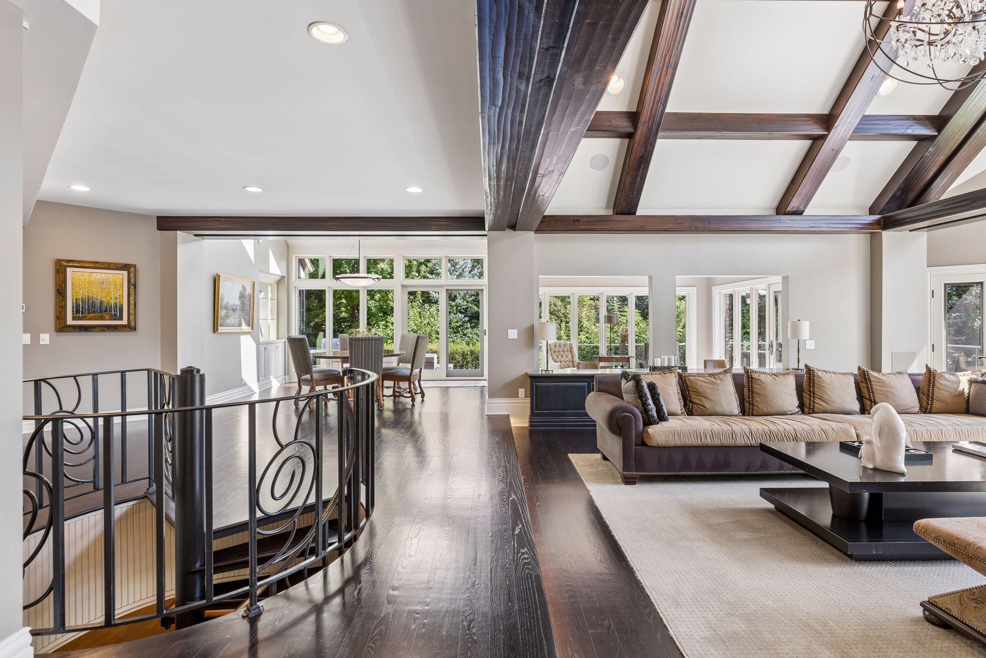 326 Ferndale Road W