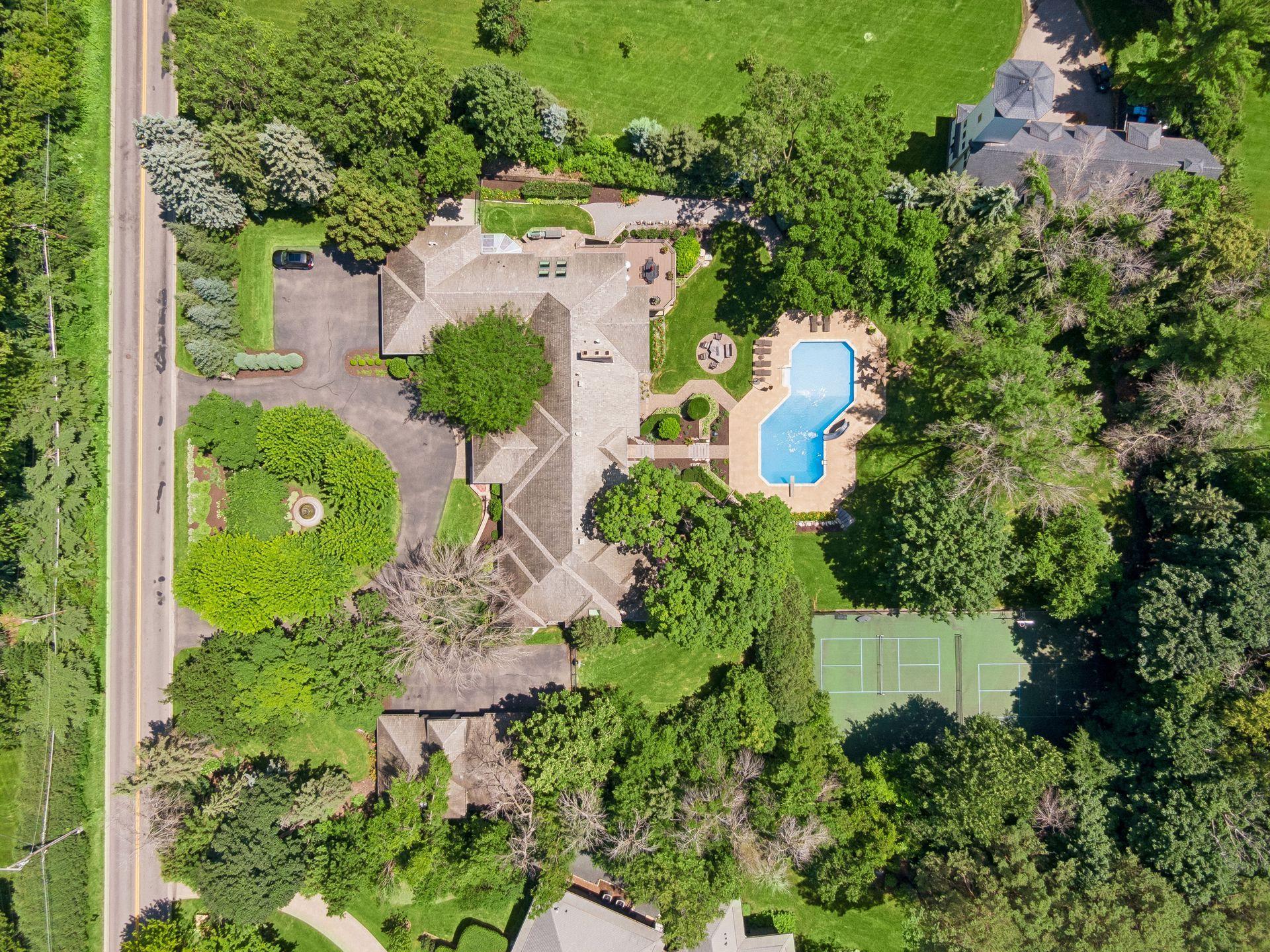 326 Ferndale Road W