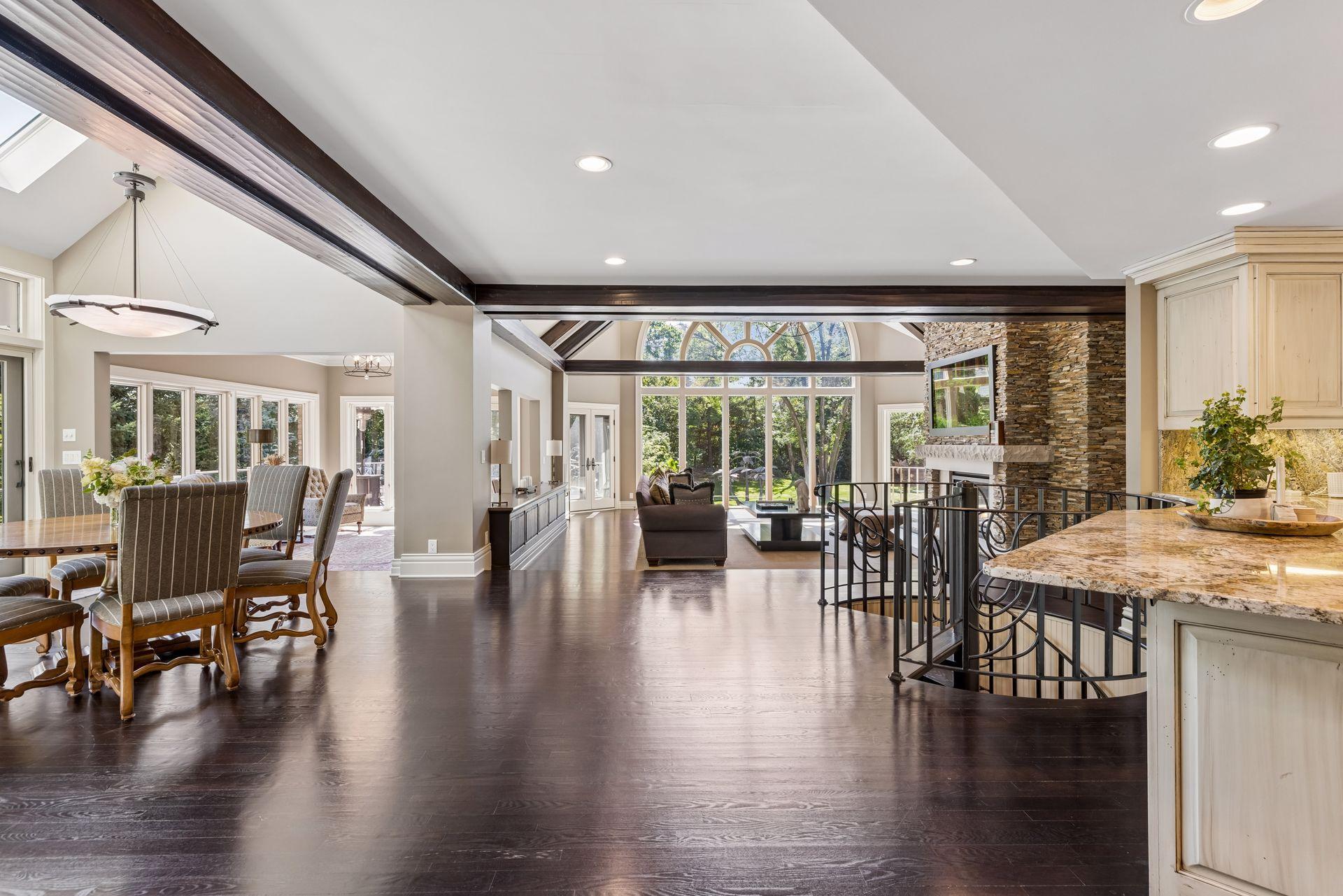 326 Ferndale Road W