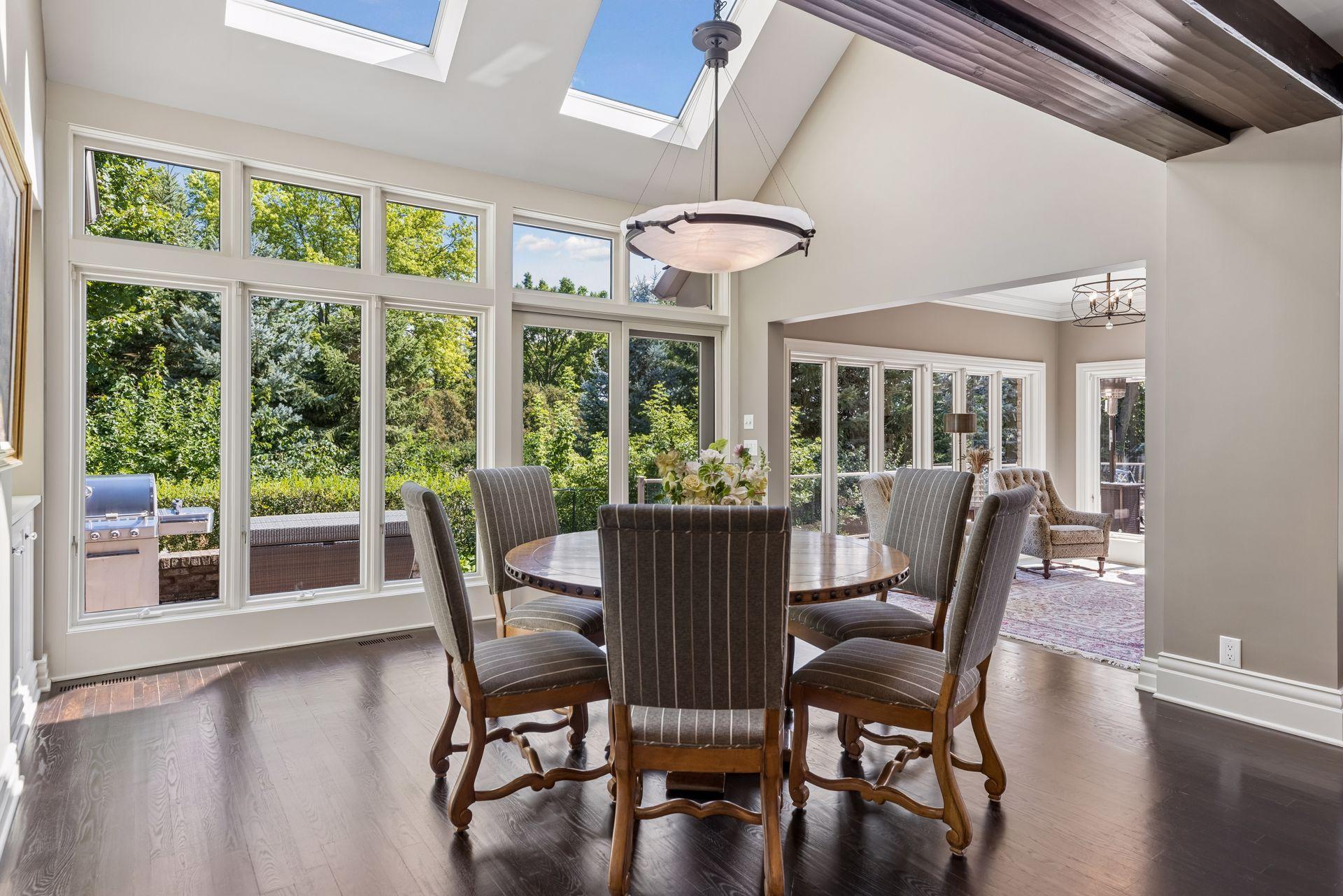 326 Ferndale Road W