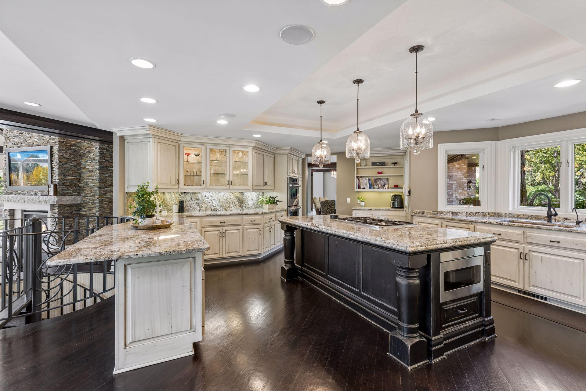 326 Ferndale Road W