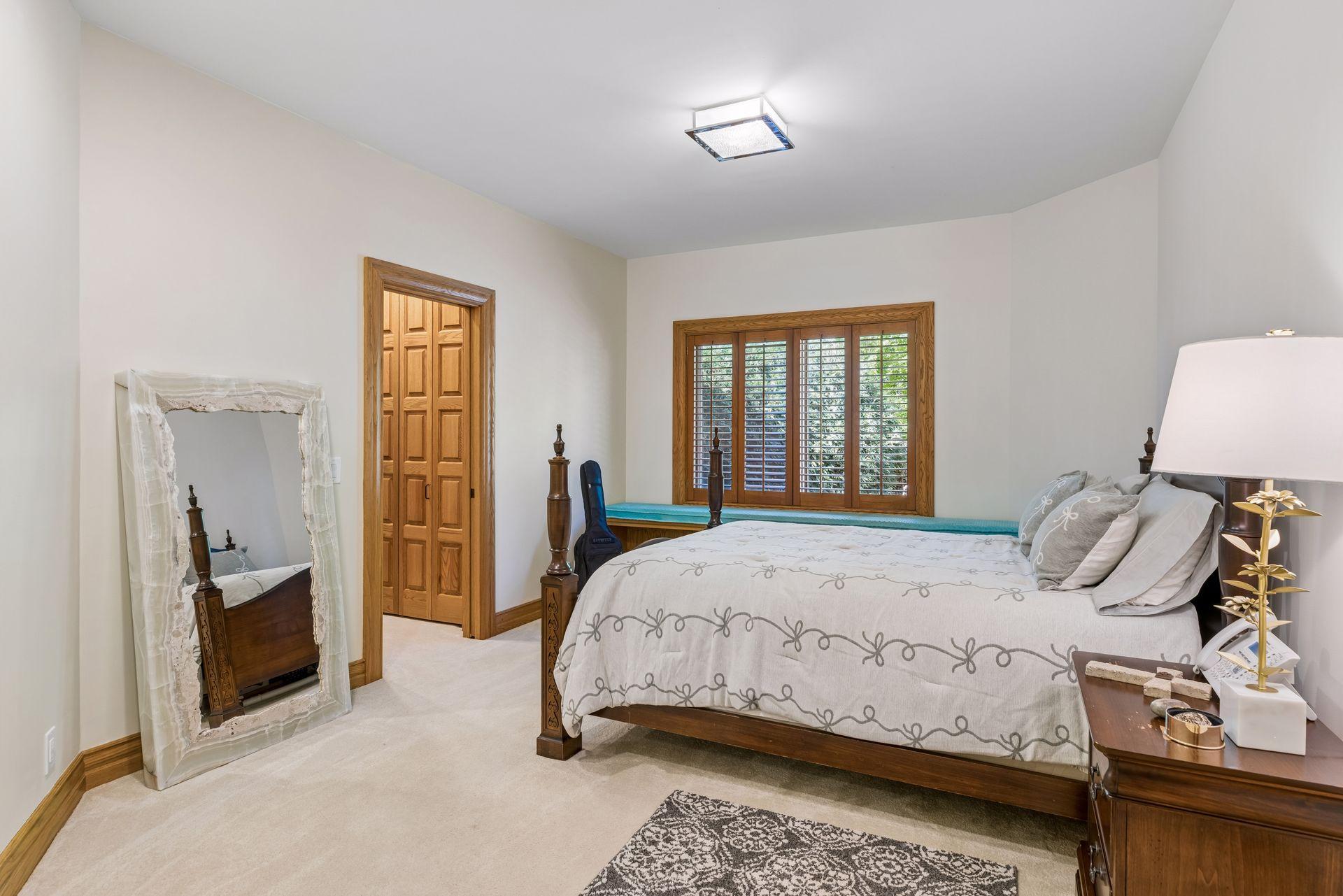326 Ferndale Road W