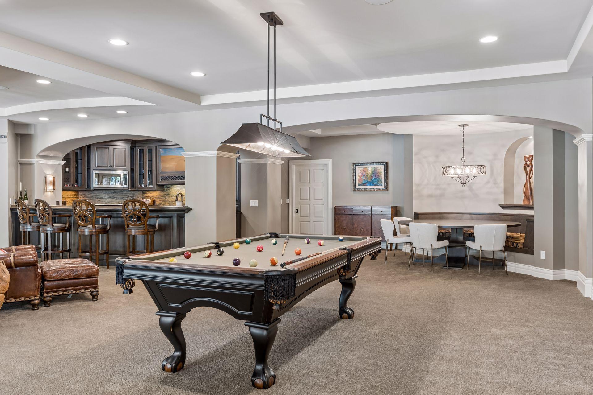 326 Ferndale Road W
