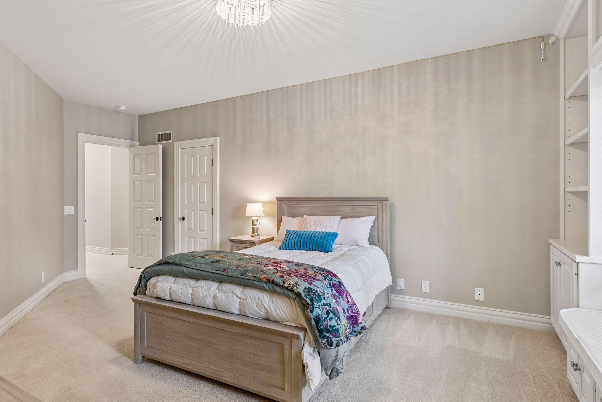 326 Ferndale Road W