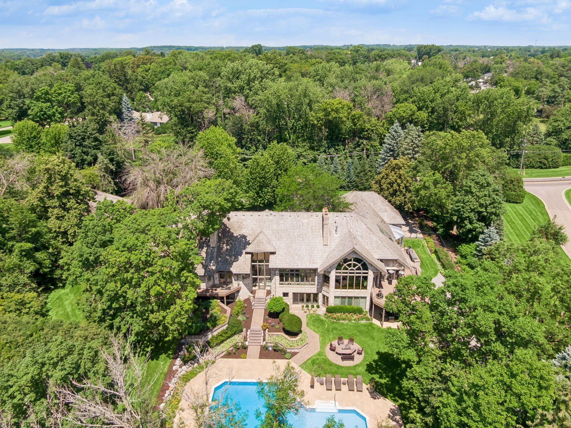 326 Ferndale Road W
