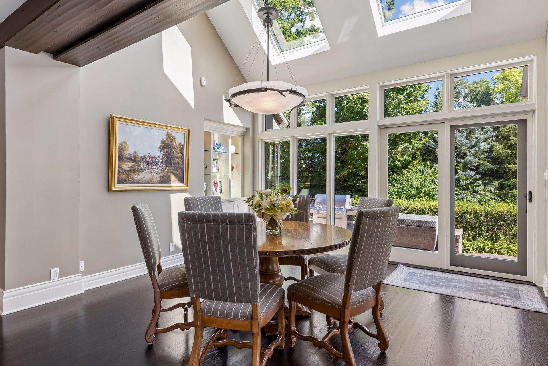 326 Ferndale Road W