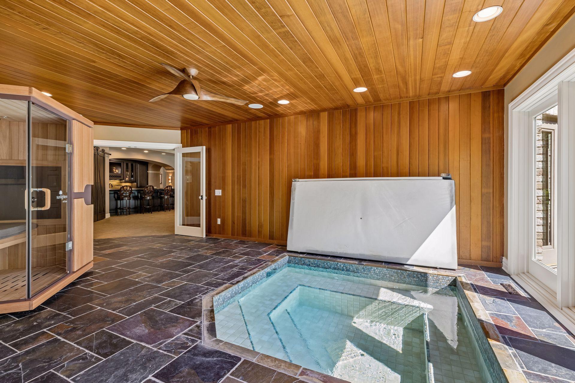 326 Ferndale Road W