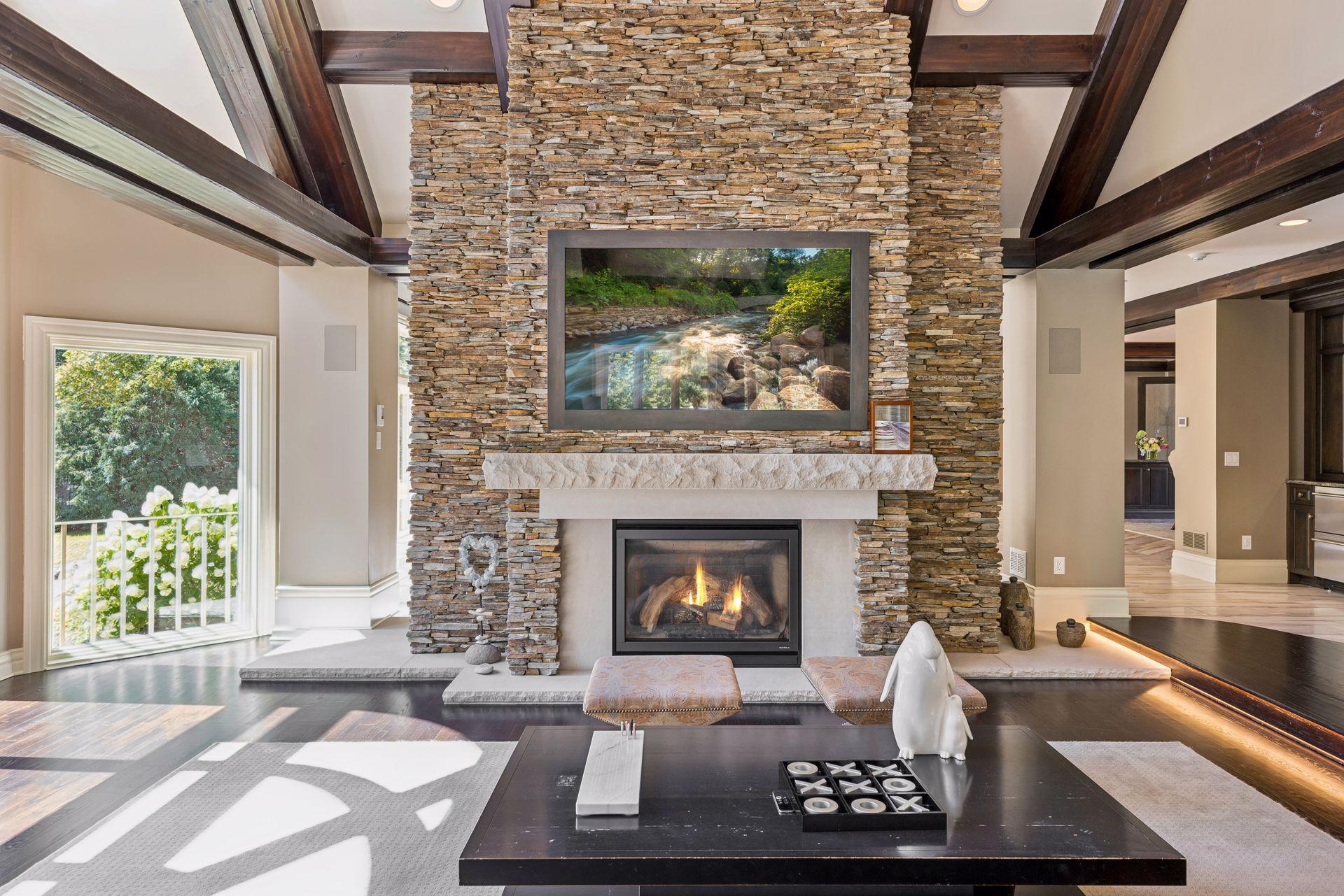 326 Ferndale Road W