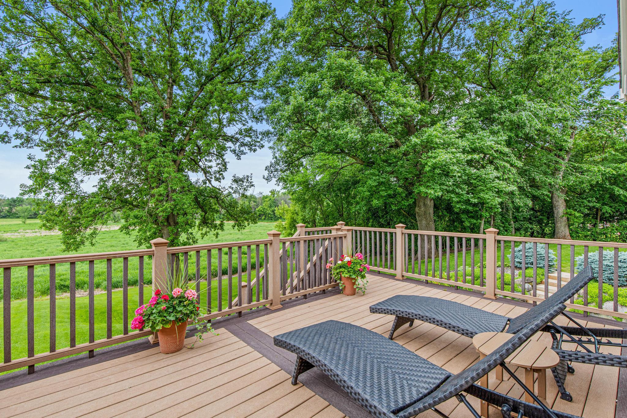6105 Wood Hill Lane