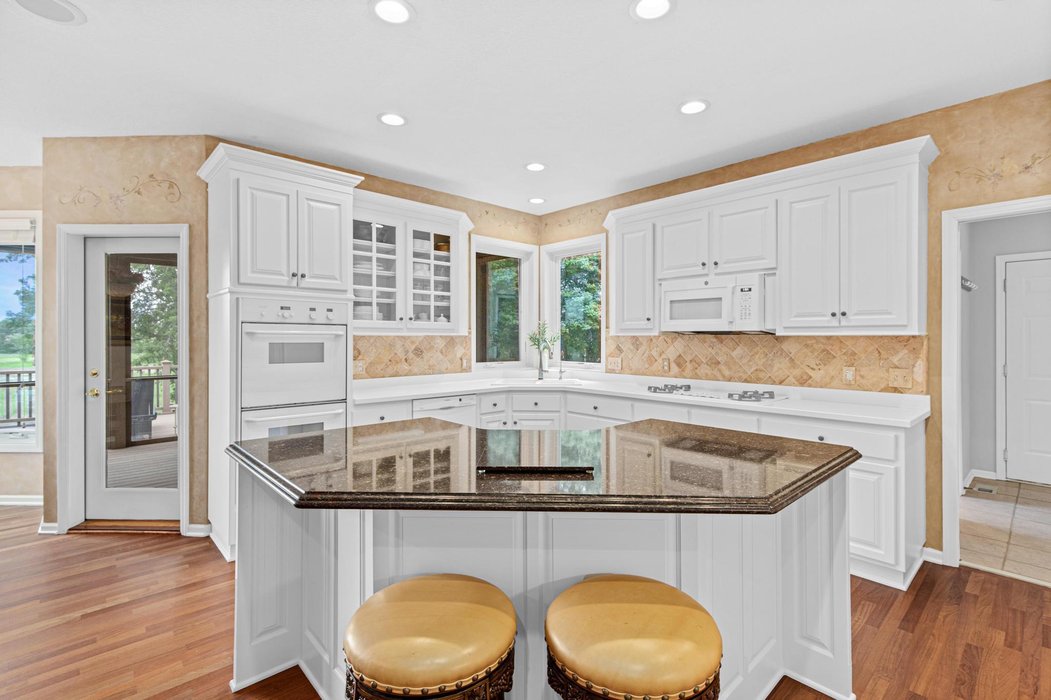 6105 Wood Hill Lane