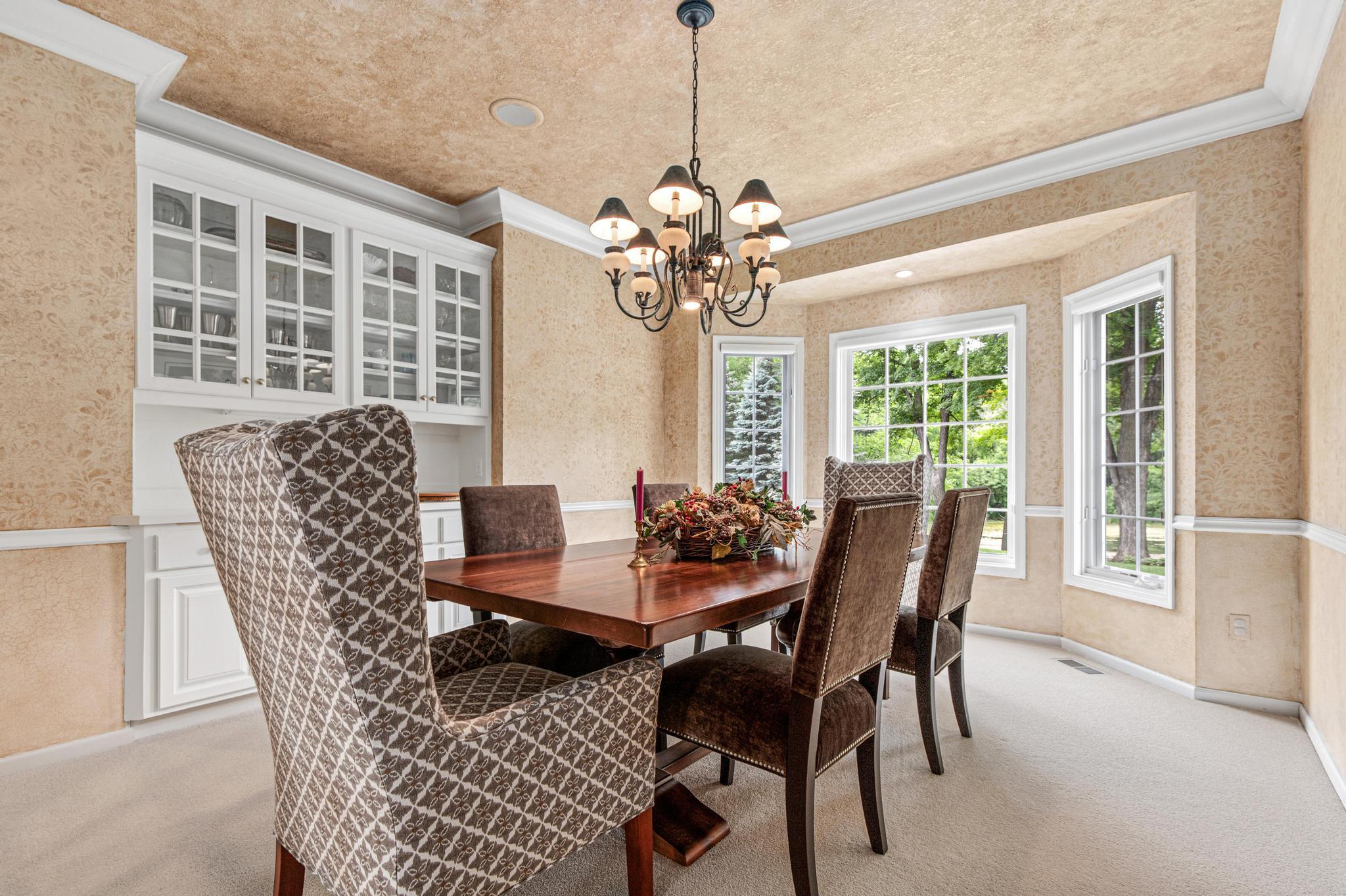6105 Wood Hill Lane