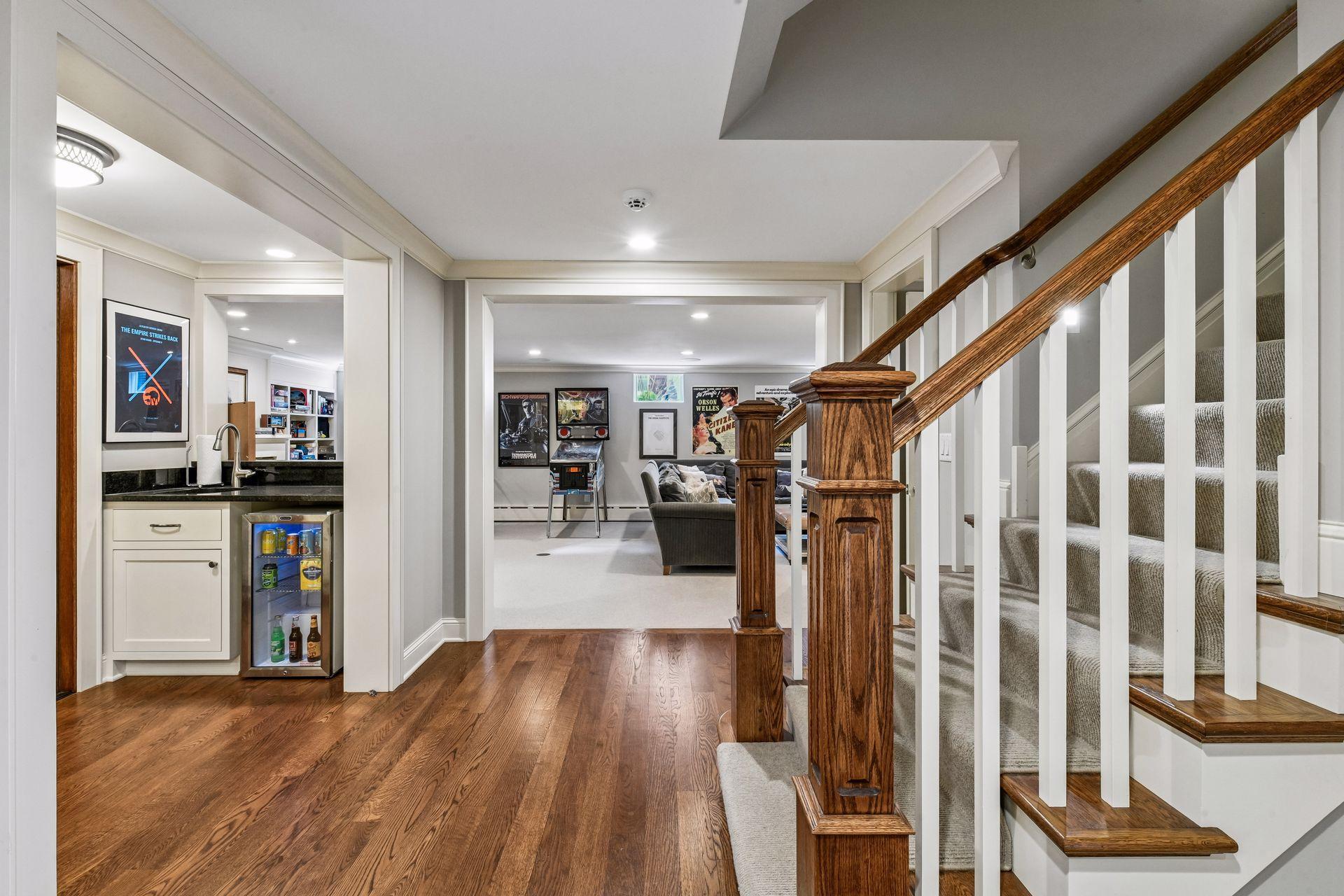 2240 W Lake Of The Isles Parkway