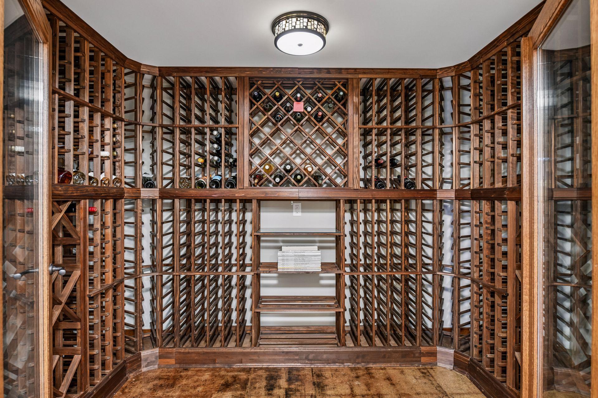 2240 W Lake Of The Isles Parkway