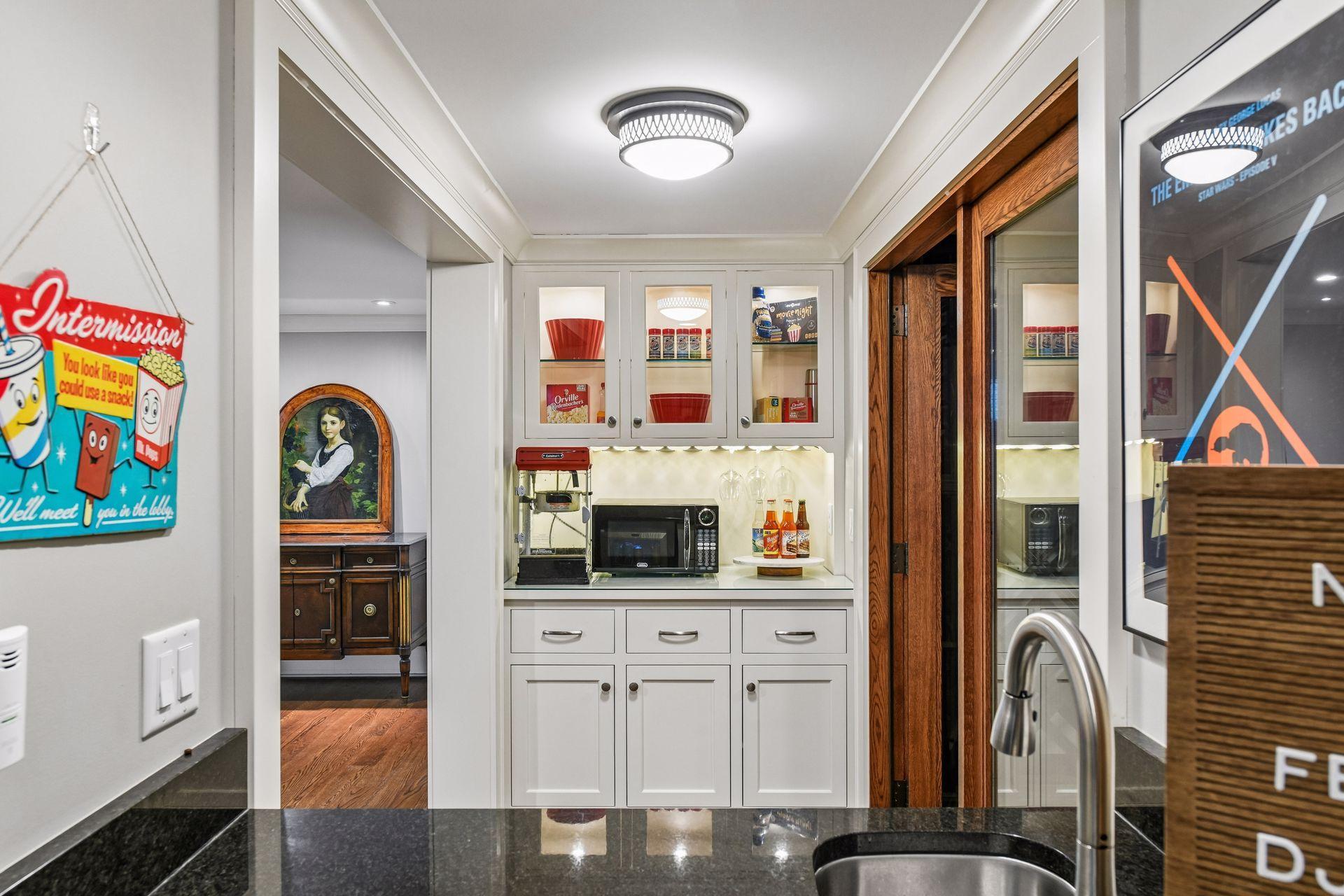 2240 W Lake Of The Isles Parkway