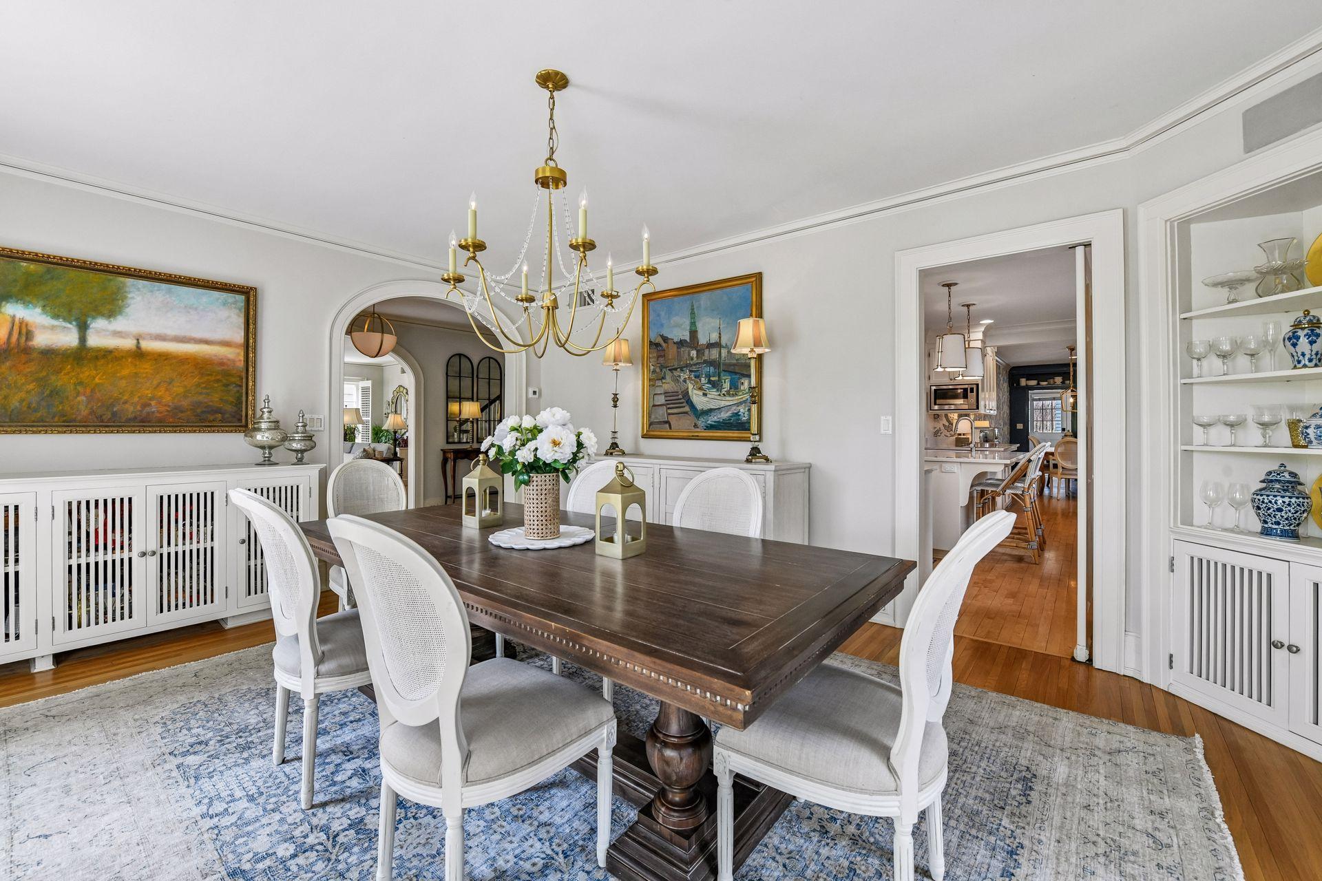 2240 W Lake Of The Isles Parkway