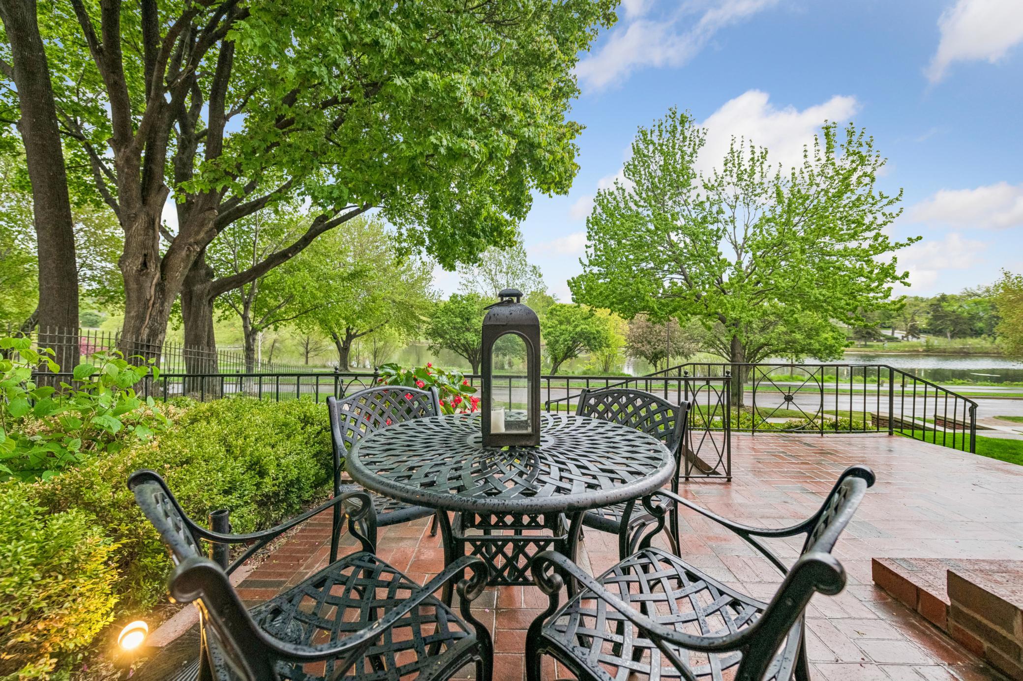 2240 W Lake Of The Isles Parkway