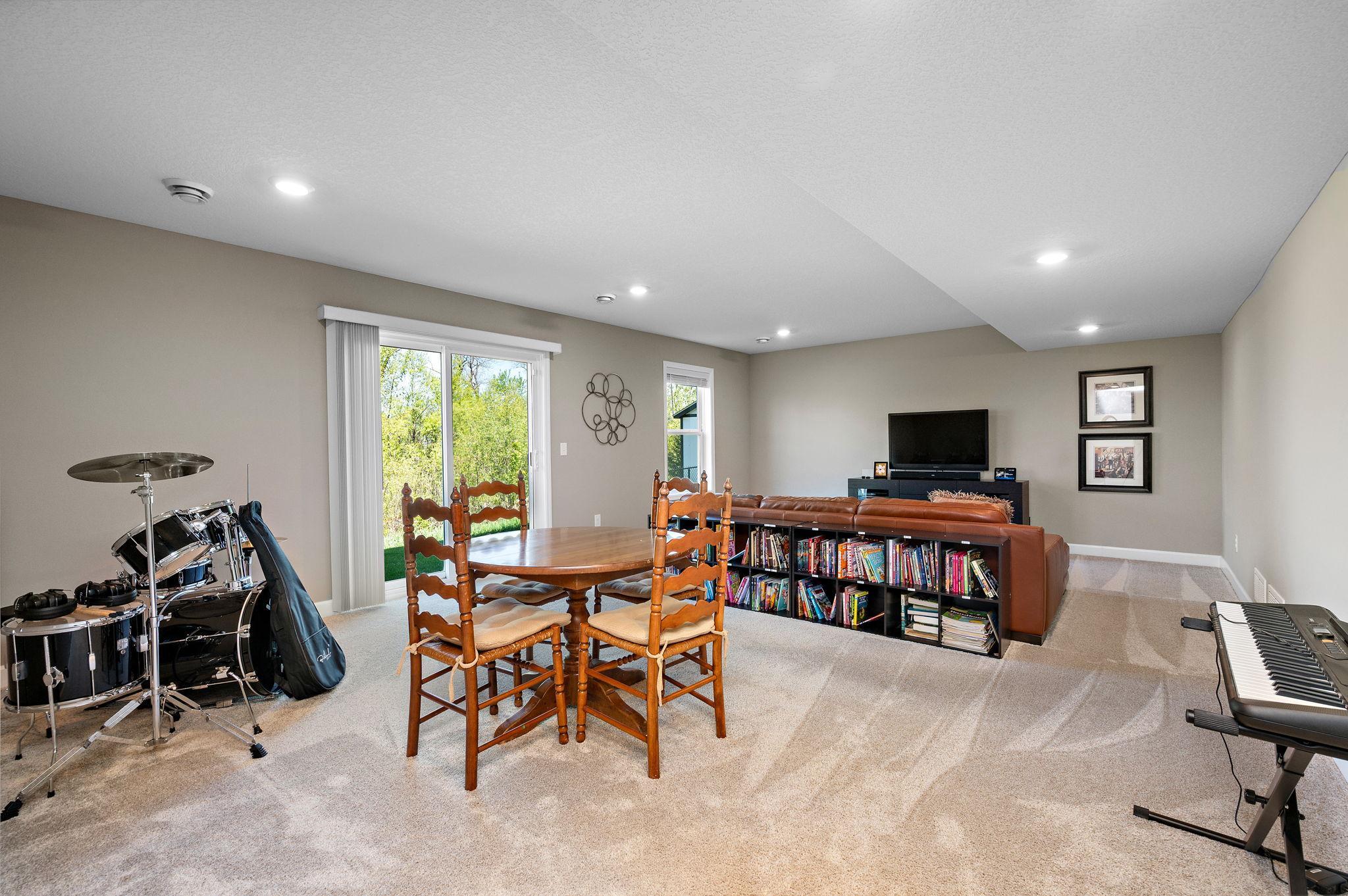 5110 Greenwood Lane