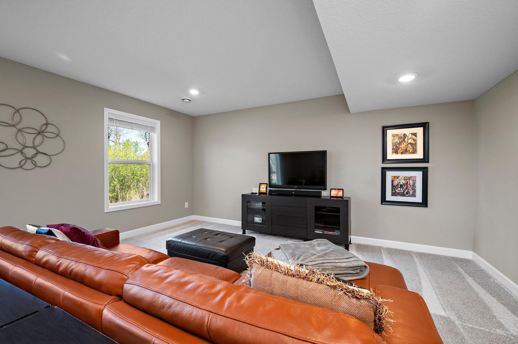 5110 Greenwood Lane