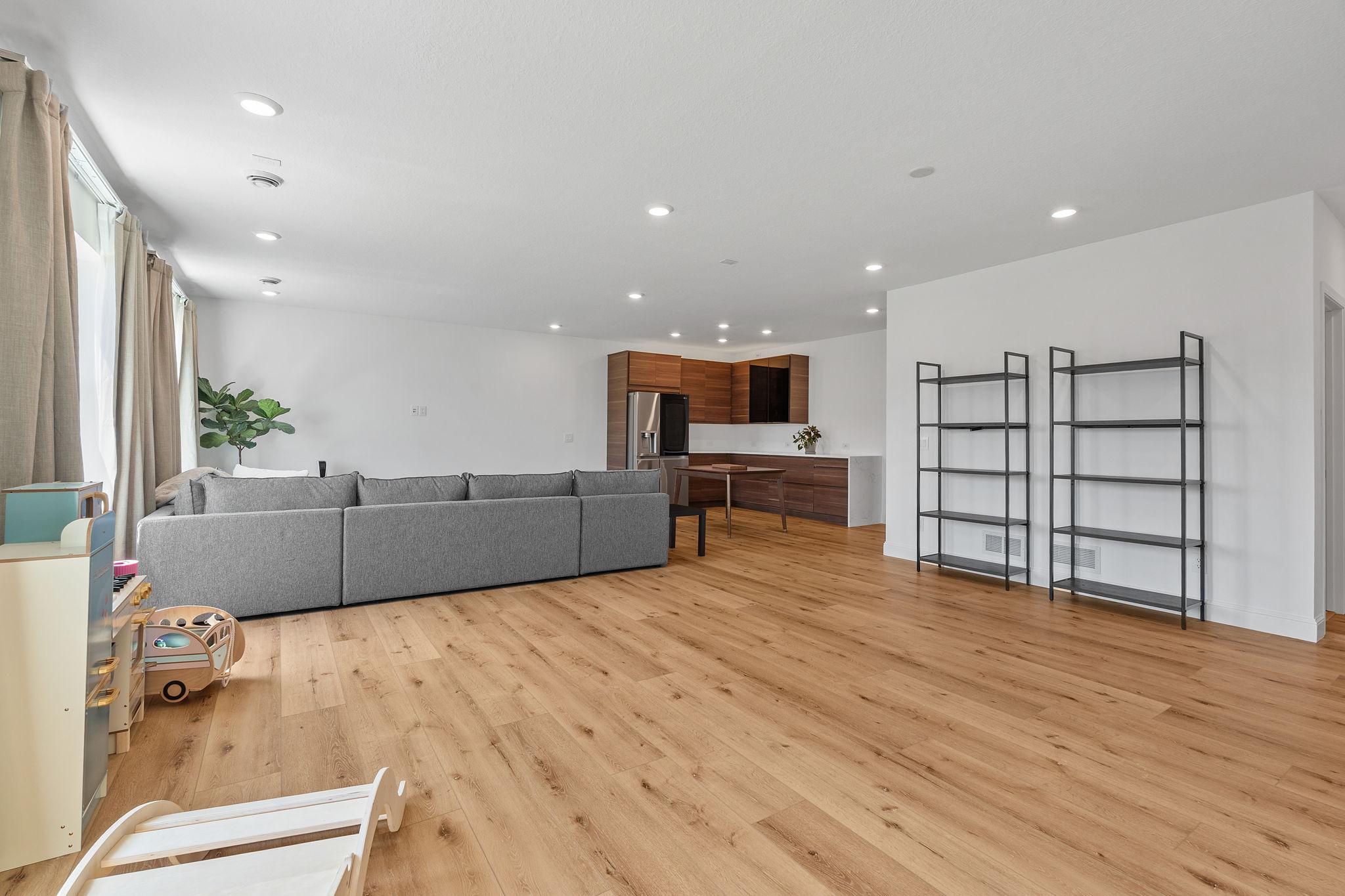 15605 116th Avenue N