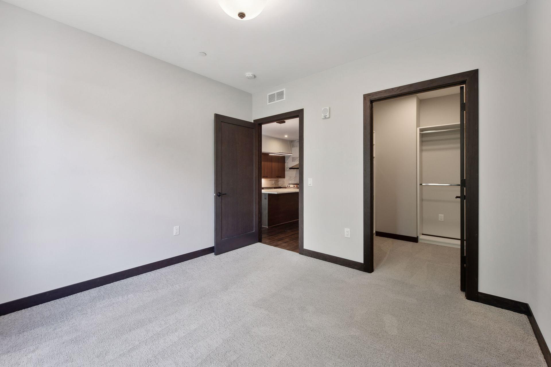 253 Lake Street E Unit: 204