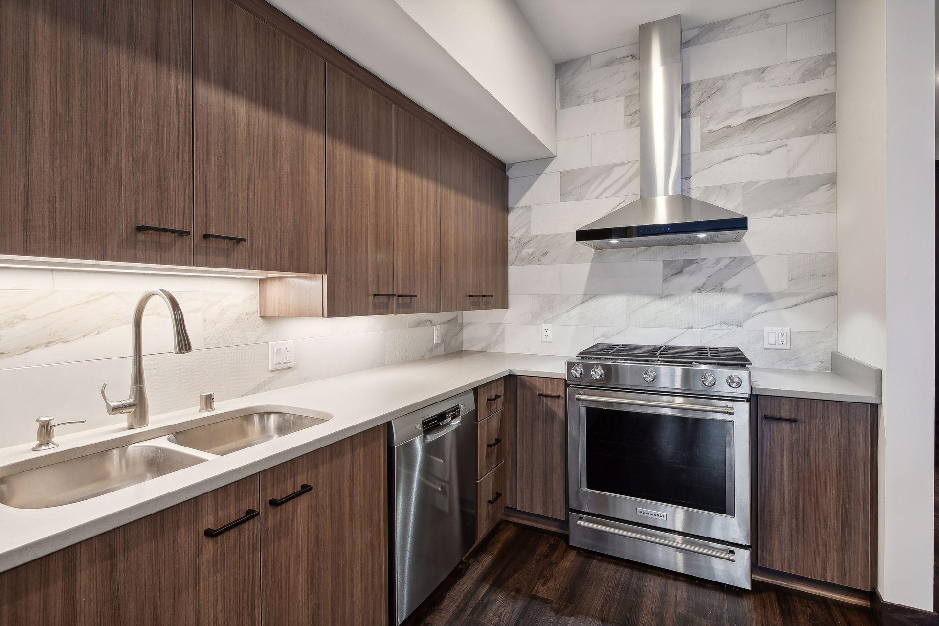 253 Lake Street E Unit: 204