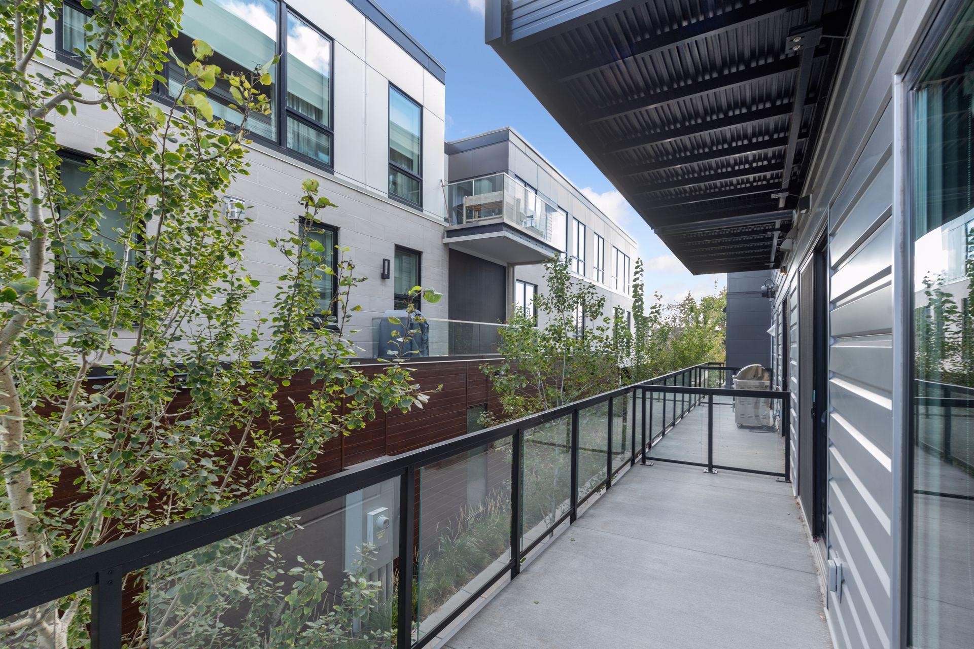 253 Lake Street E Unit: 204