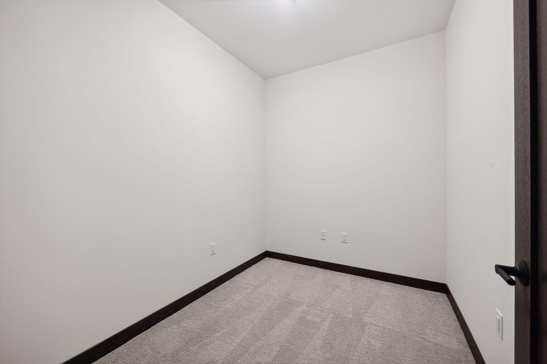 253 Lake Street E Unit: 204