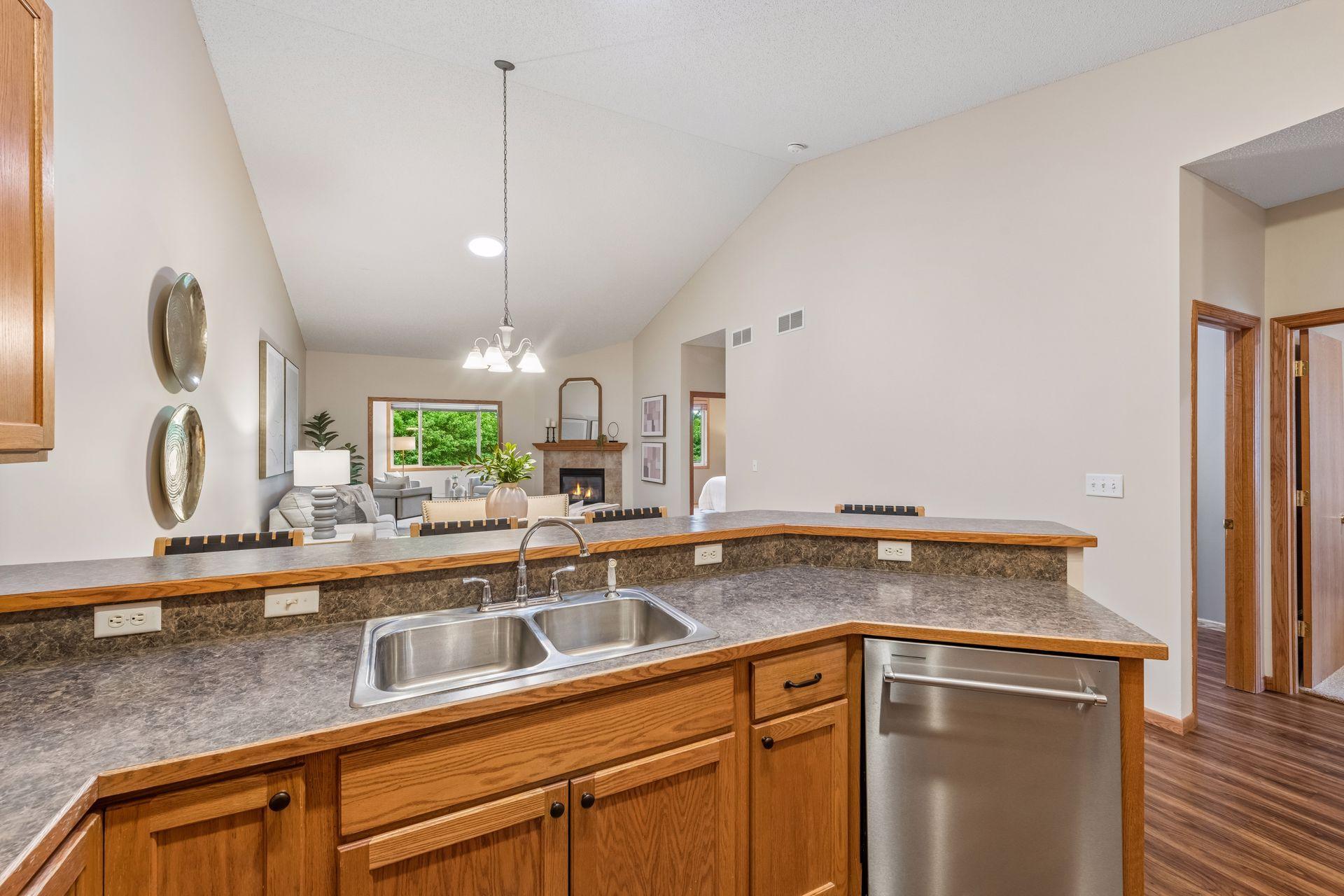 464 Meadow Lane