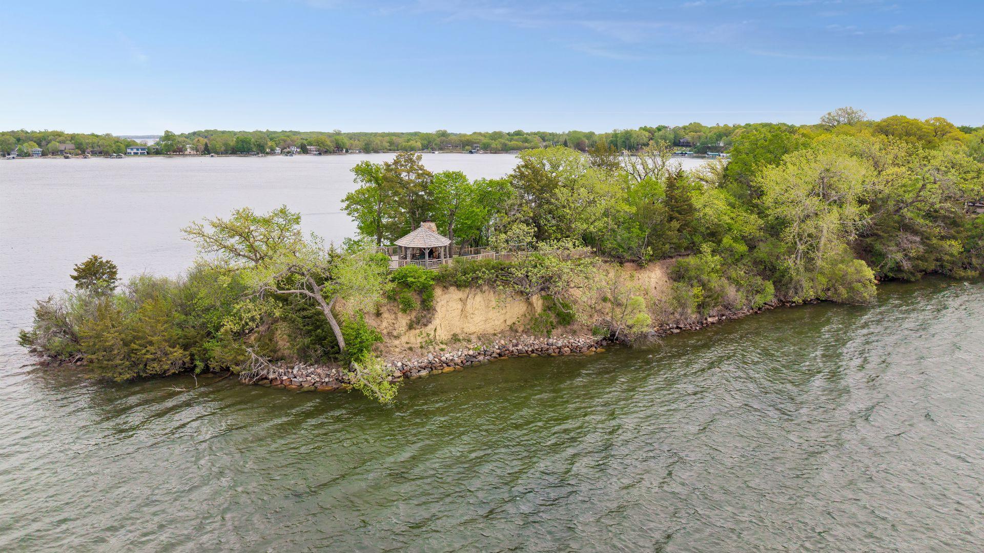 45 Clay Cliffe Drive
