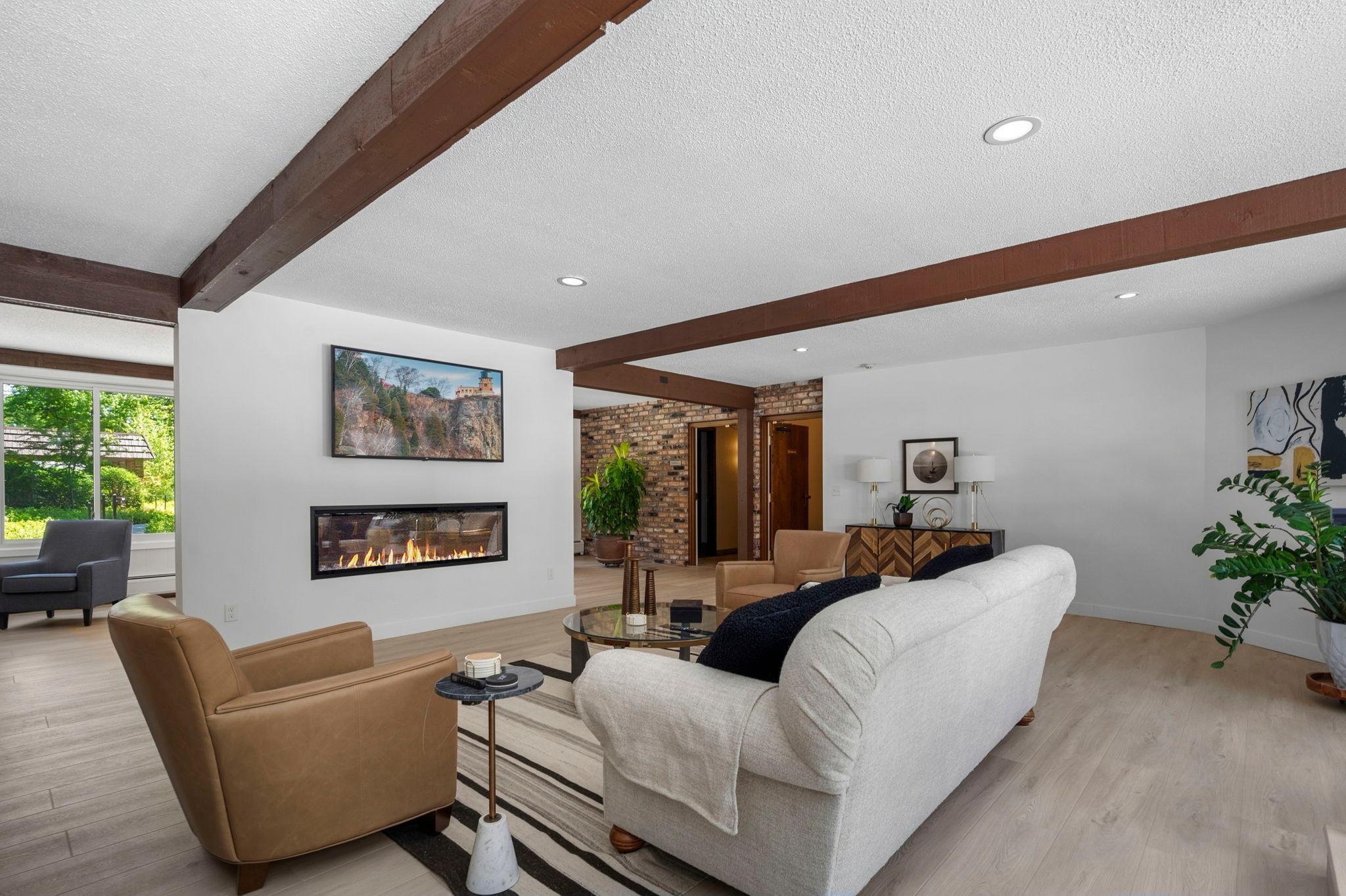 205 barry Unit: 117