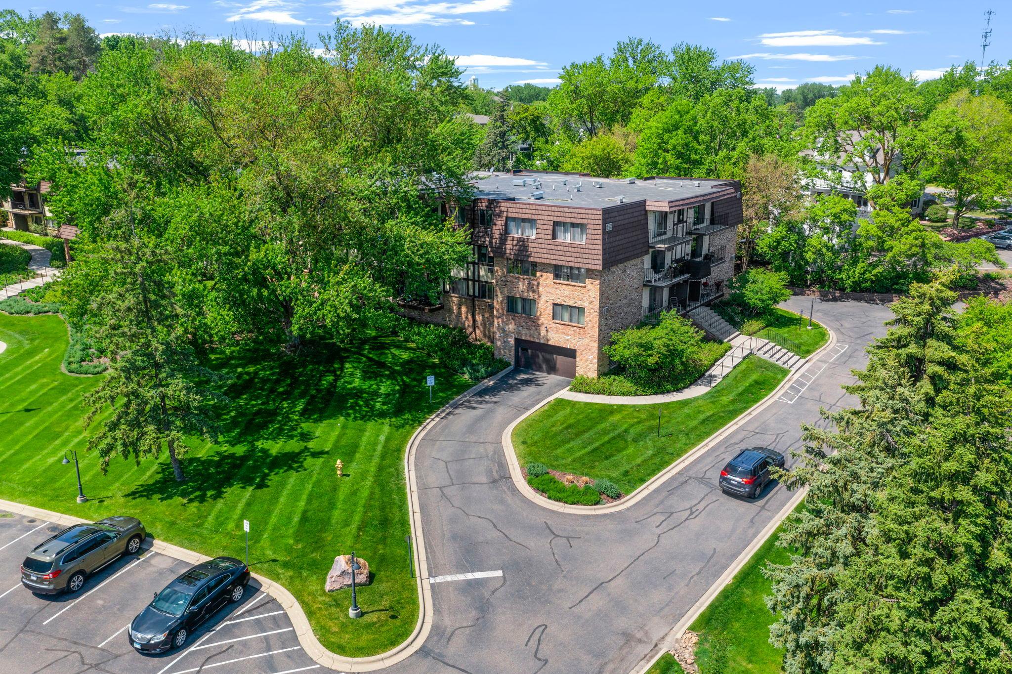 205 barry Unit: 117