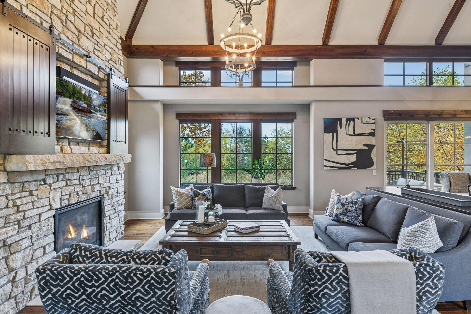 425 Carpenters Point