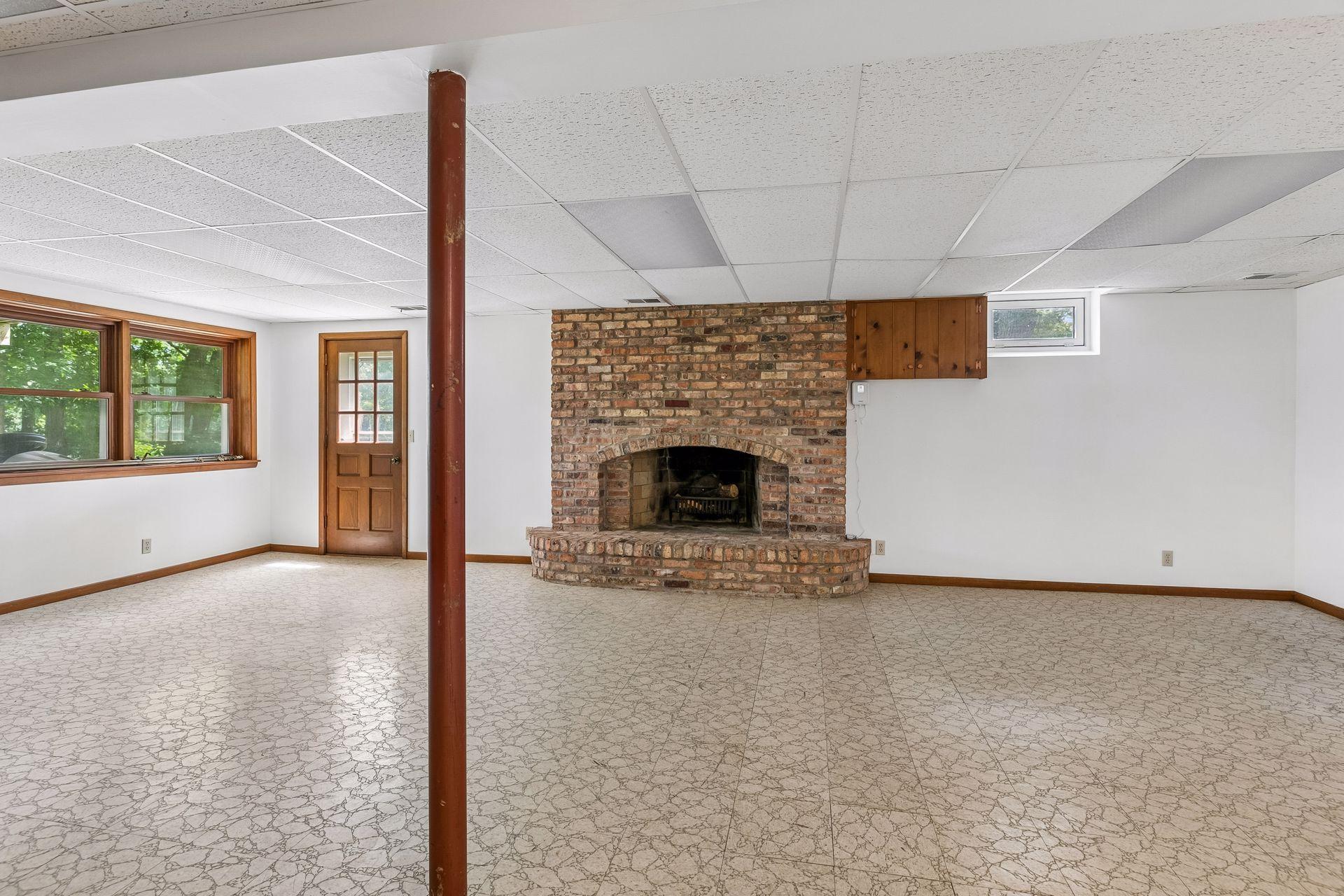 3931 Huntingdon Drive