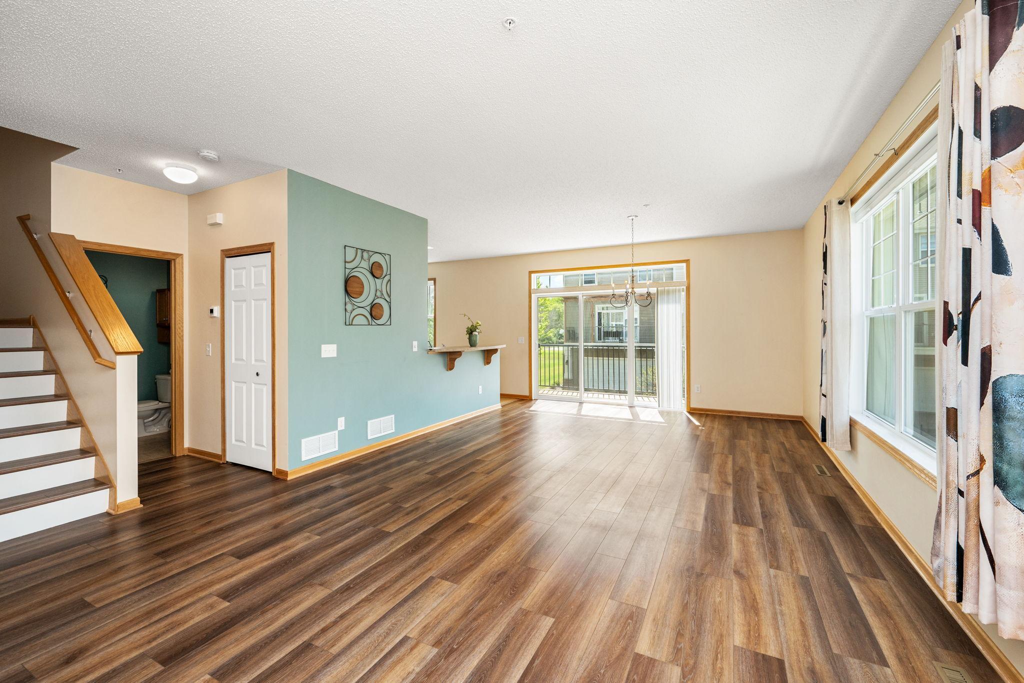 11808 Emery Village Drive N