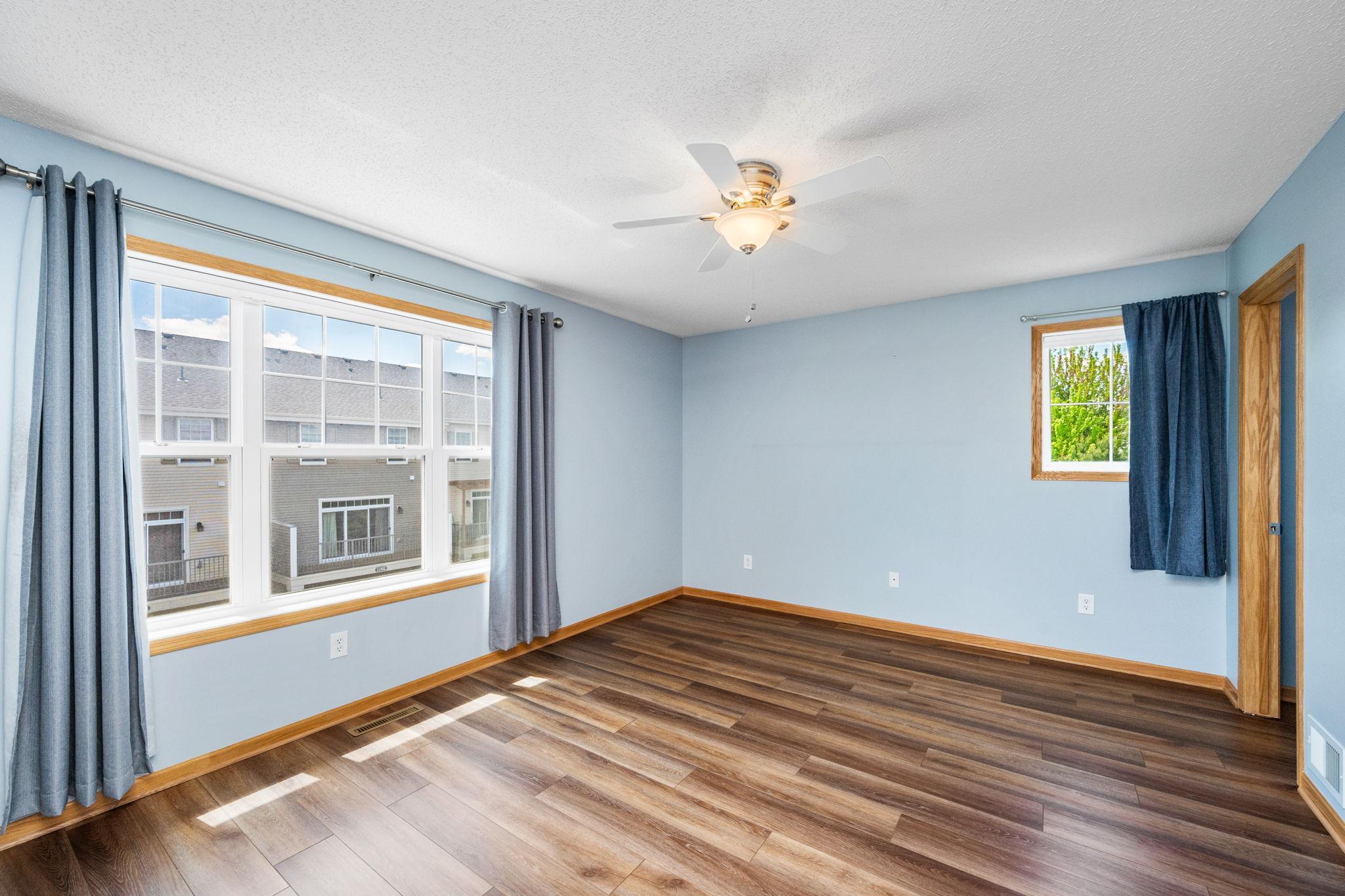 11808 Emery Village Drive N