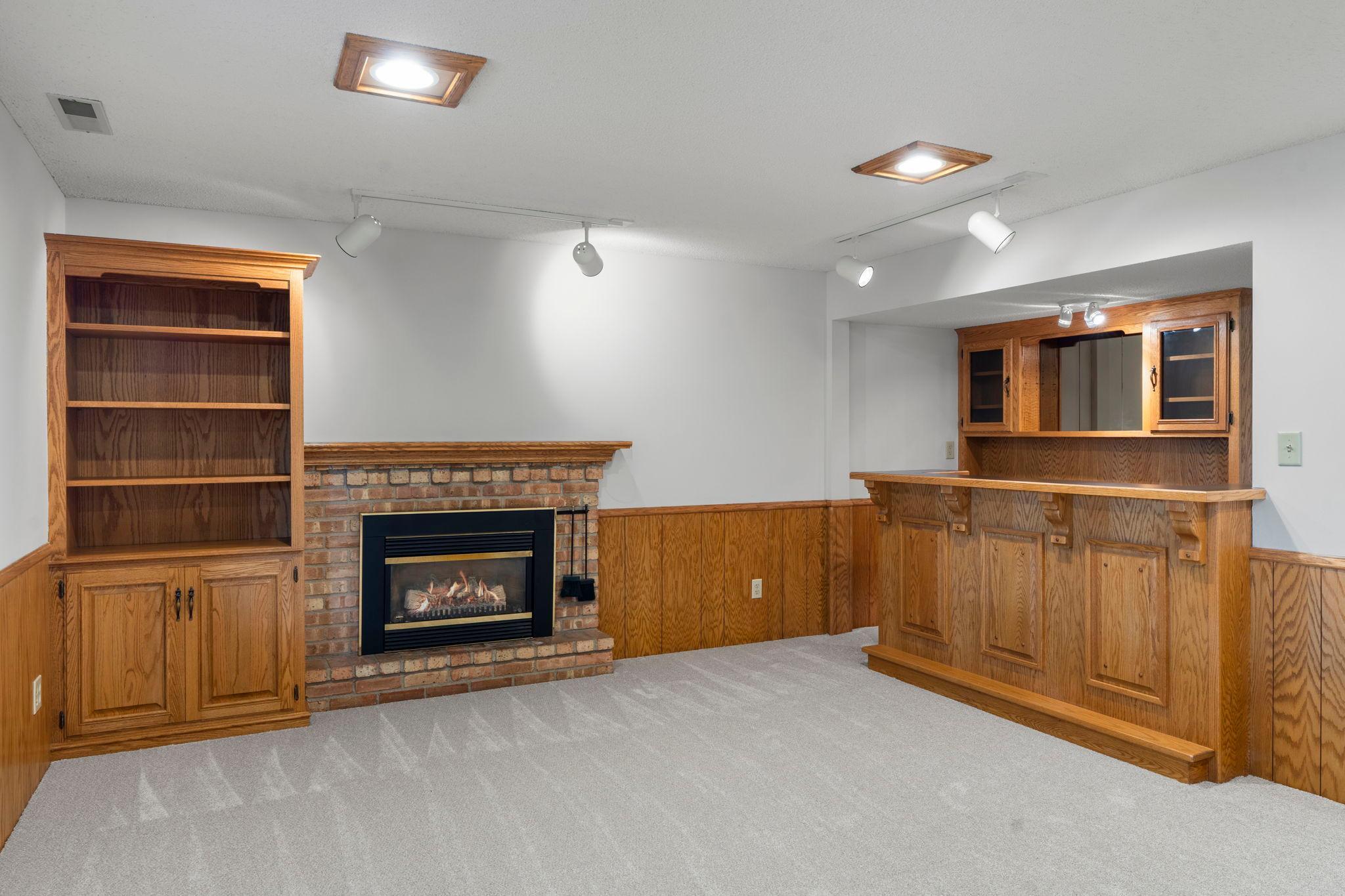9528 Penn Circle