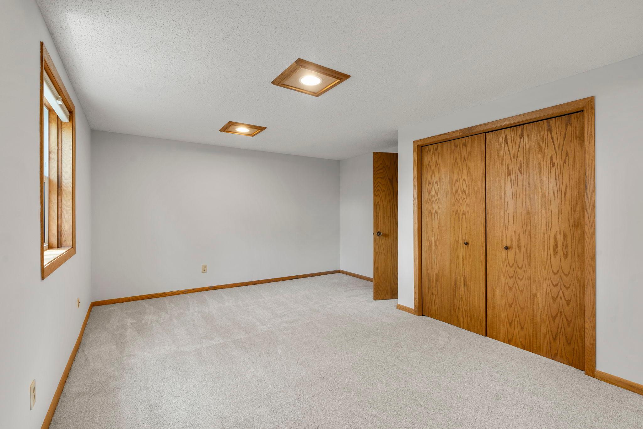 9528 Penn Circle