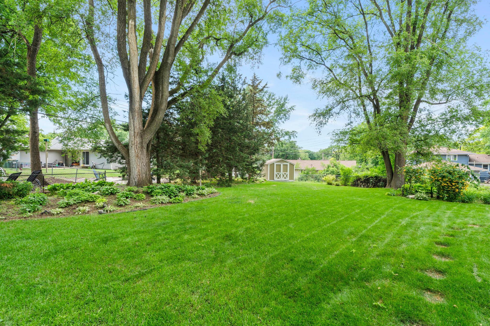 9528 Penn Circle
