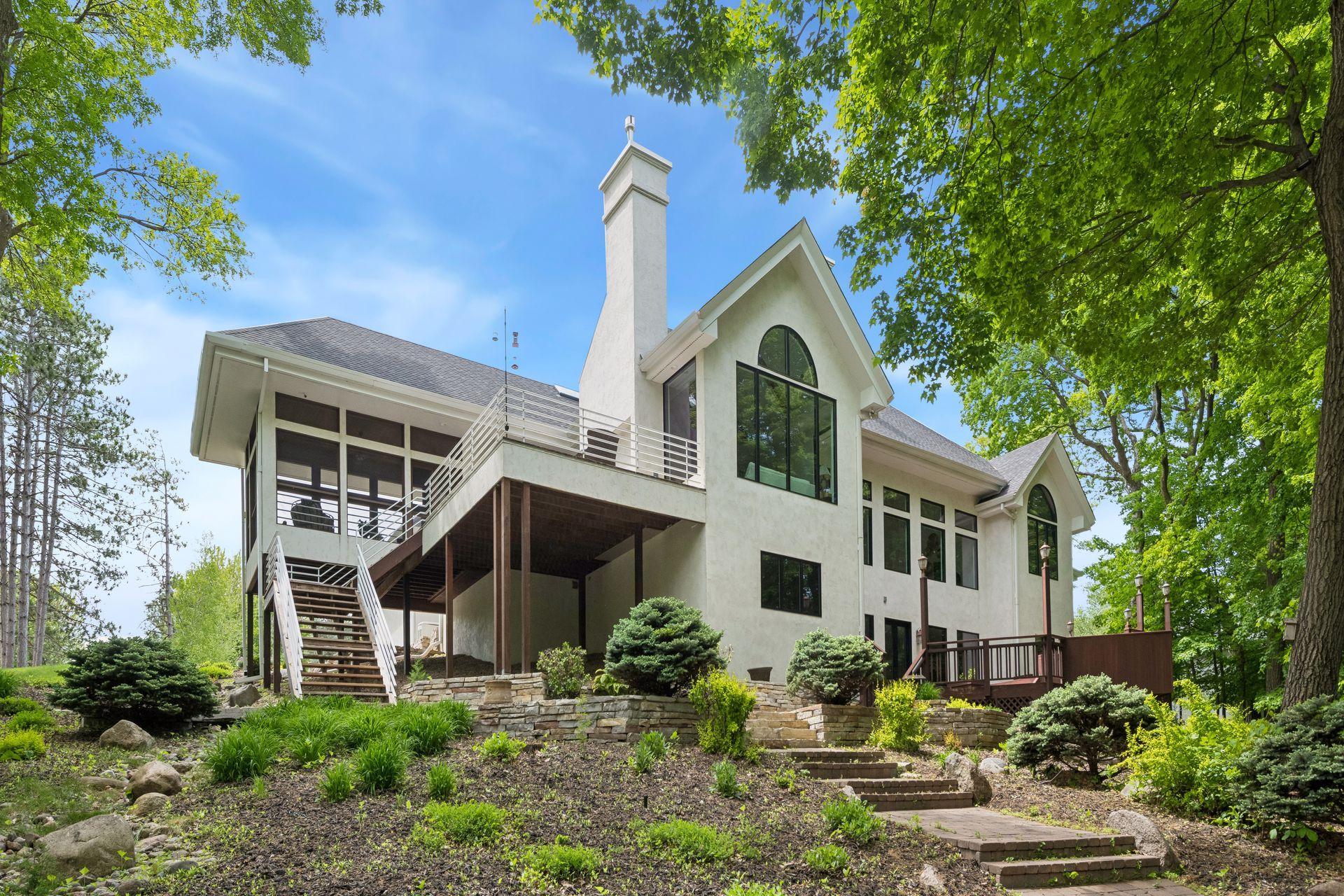 4355 Trillium Lane W