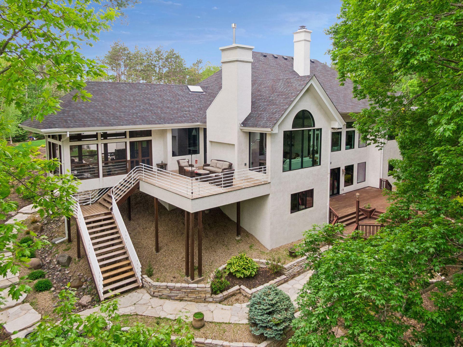4355 Trillium Lane W