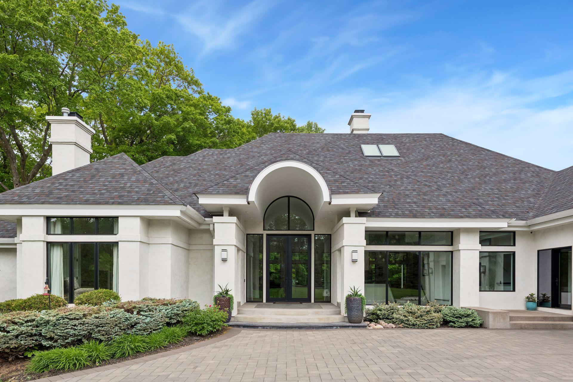 4355 Trillium Lane W