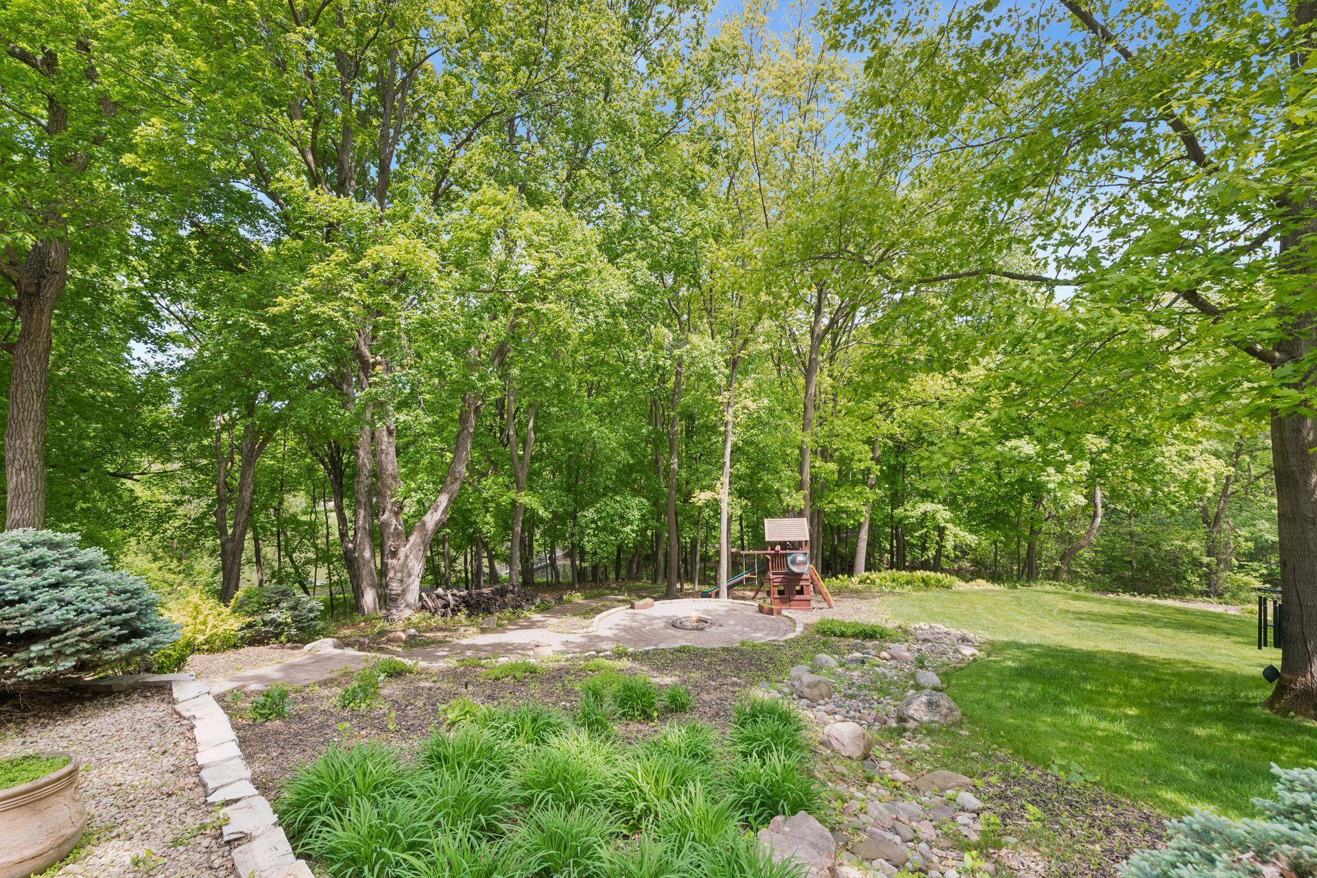 4355 Trillium Lane W