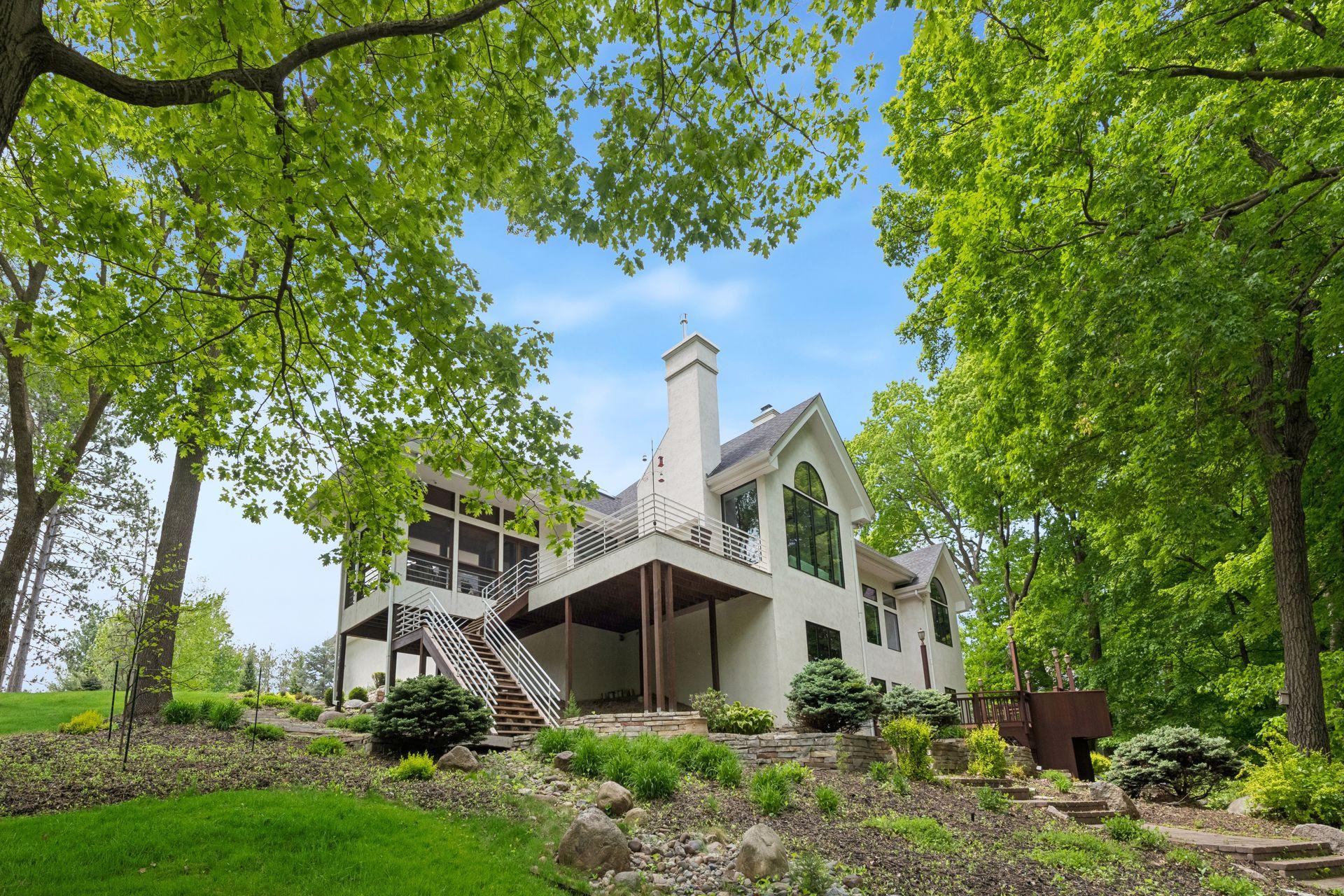 4355 Trillium Lane W