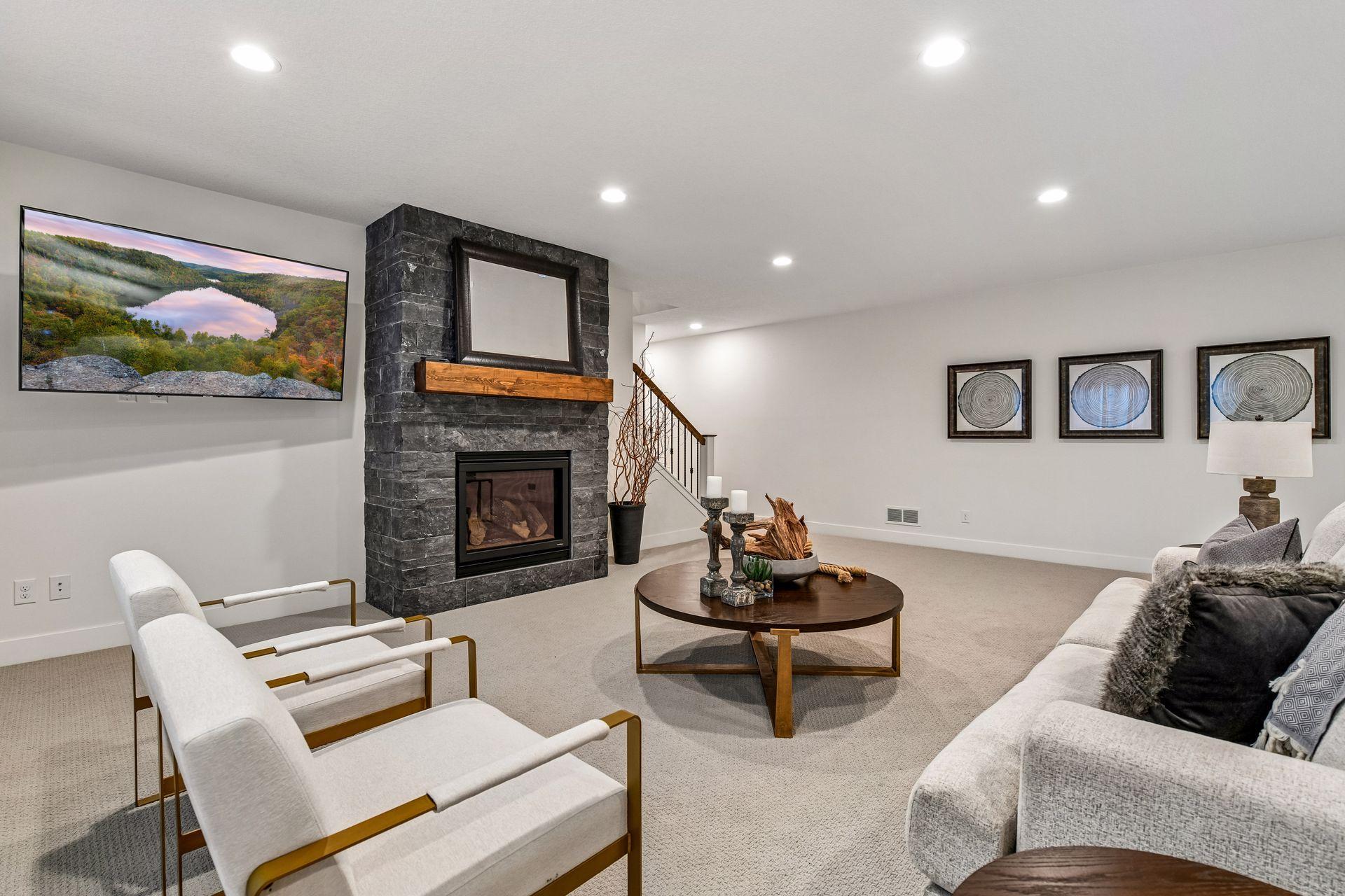 8182 Waterset Circle