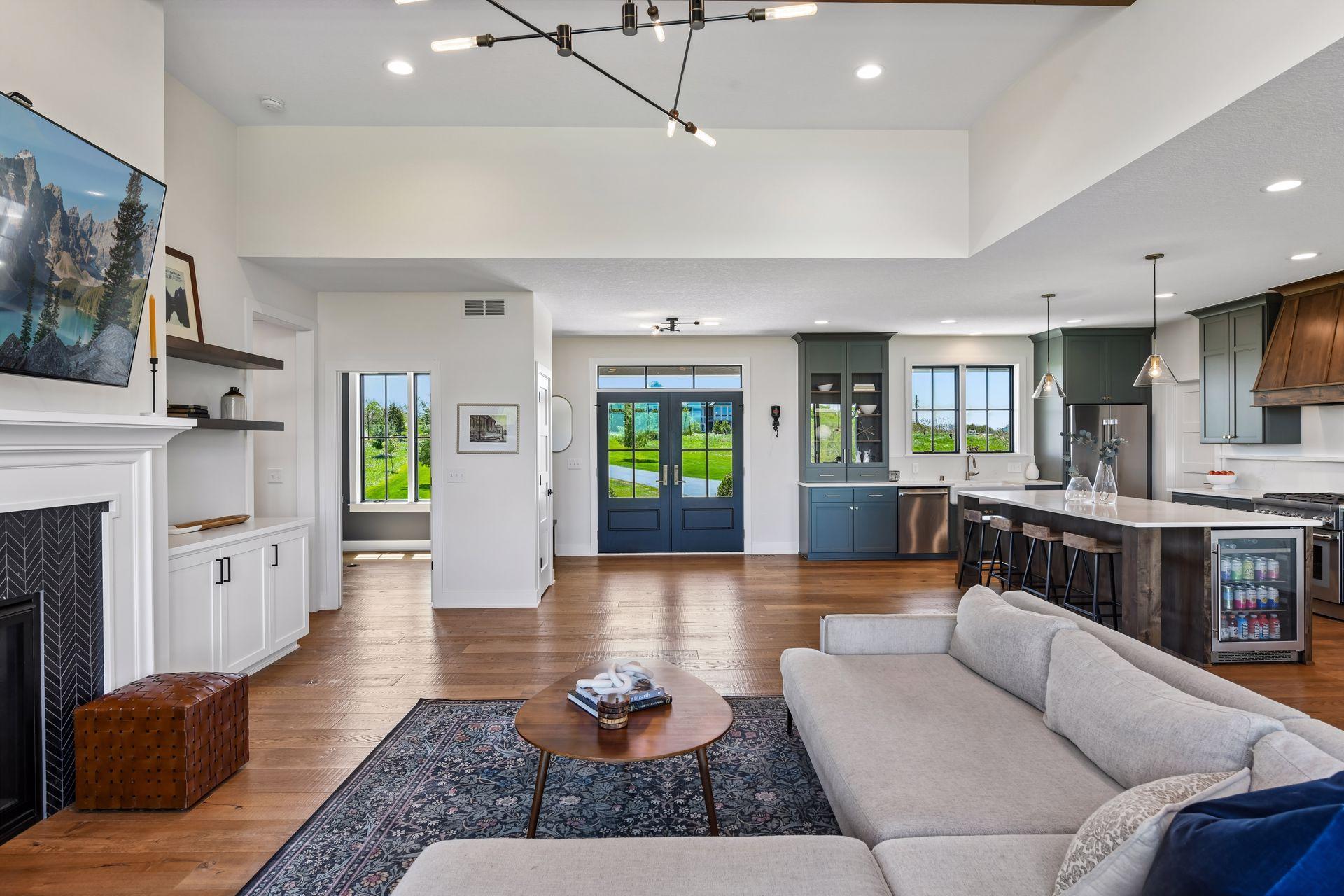 8182 Waterset Circle
