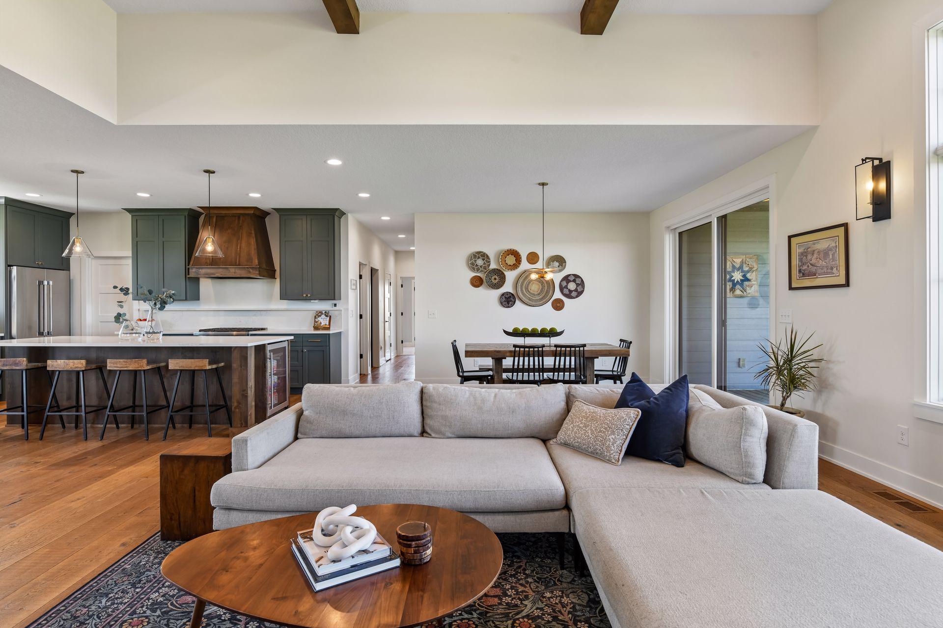8182 Waterset Circle