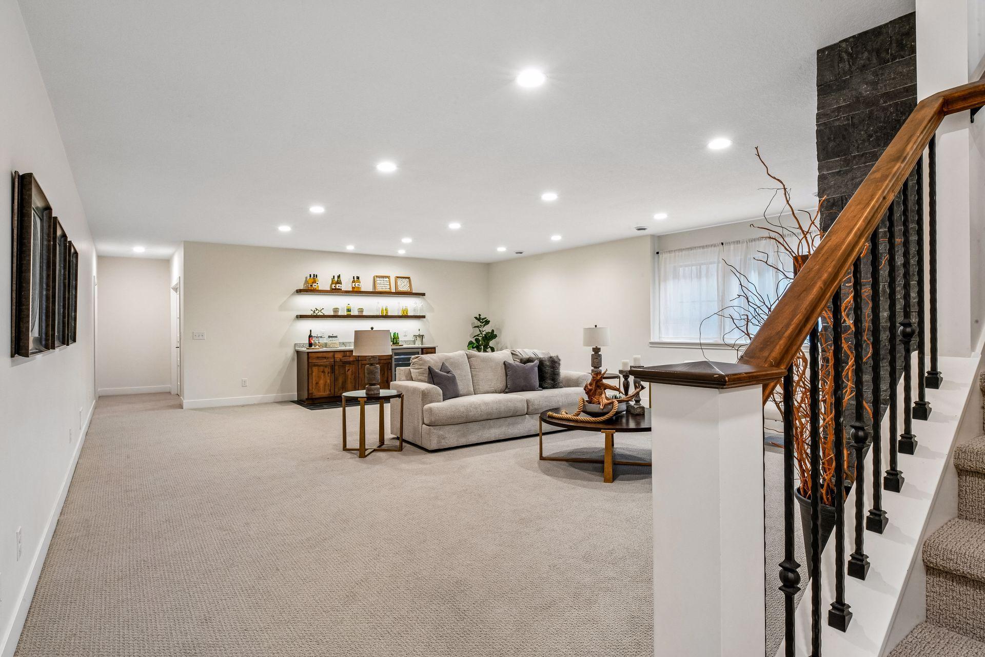 8182 Waterset Circle