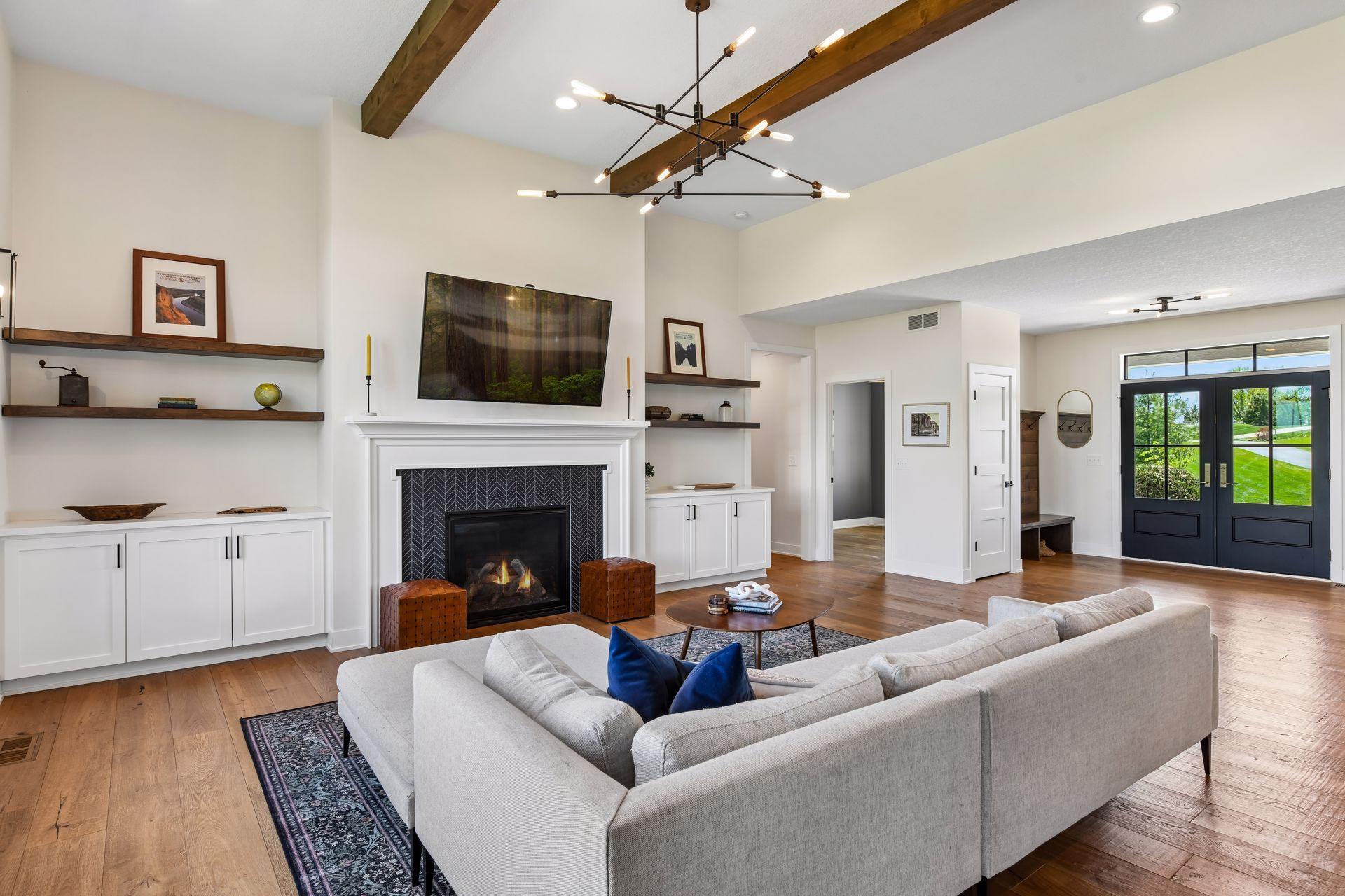 8182 Waterset Circle