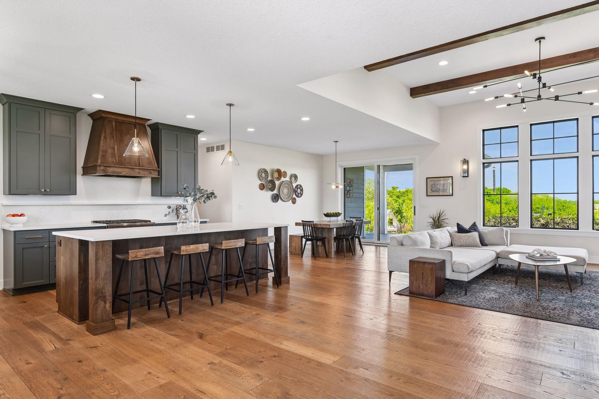 8182 Waterset Circle