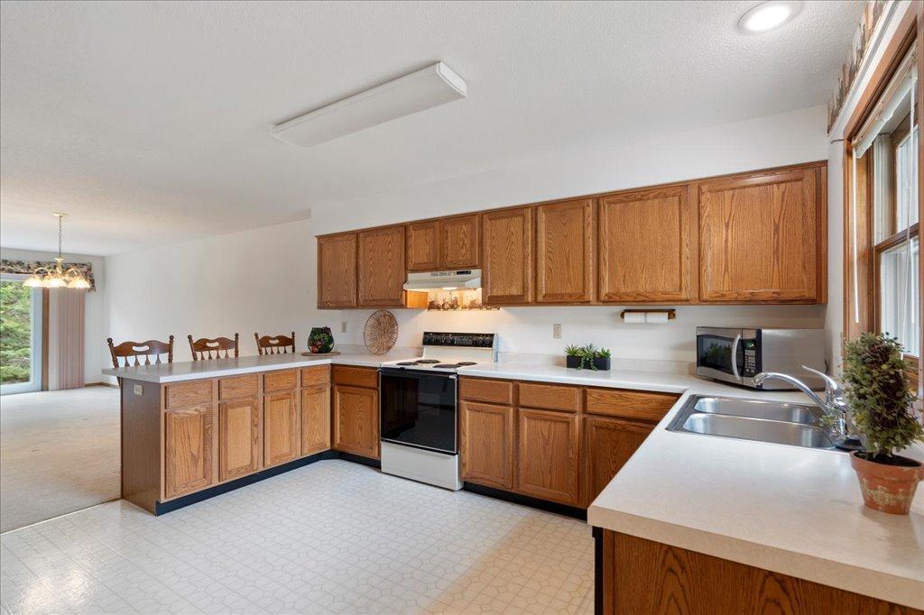 2401 Hillcrest Drive